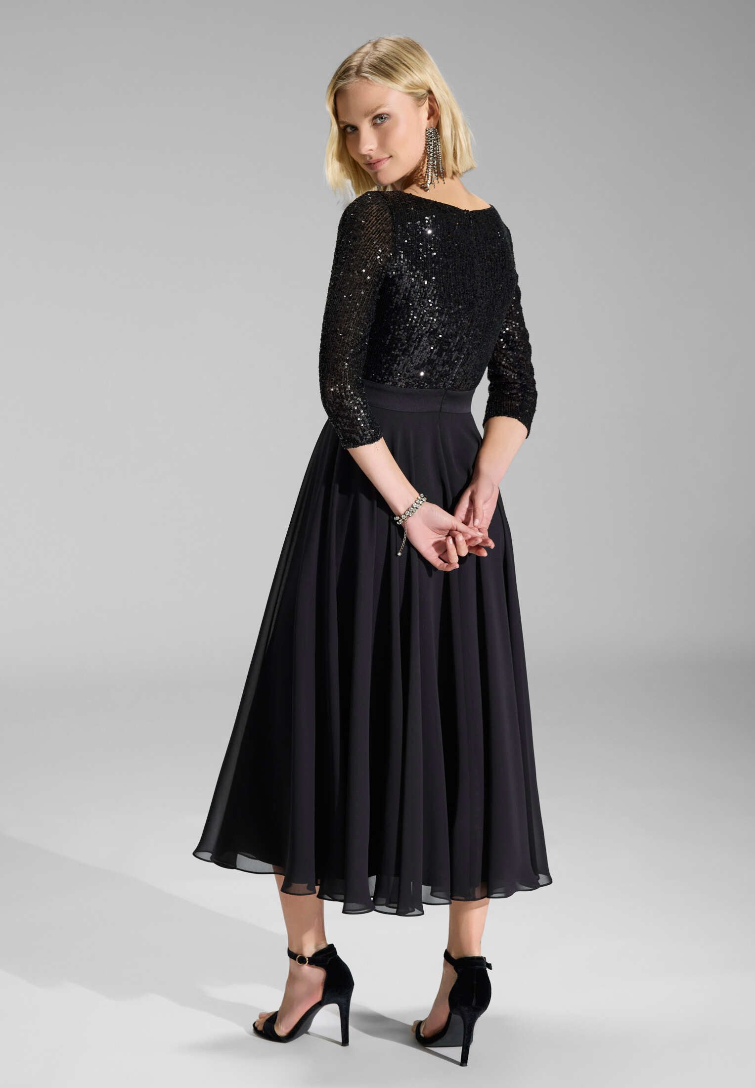 SWING Cocktailkleid Taillierte Passform mit ausgestelltem Rockteil