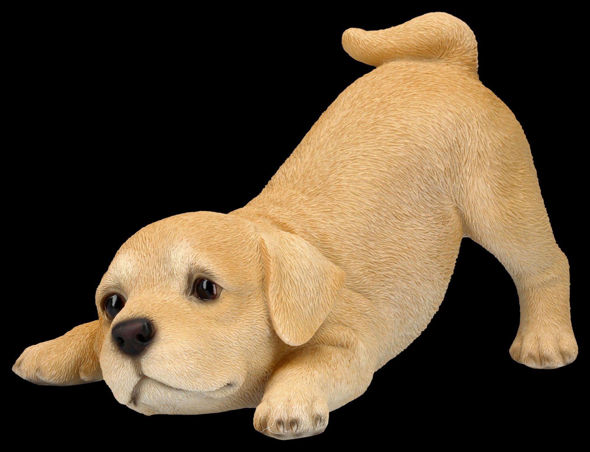 Figuren Shop GmbH Tierfigur Hundefigur - Labrador Welpe will spielen - Hund Dekofigur Hundebaby