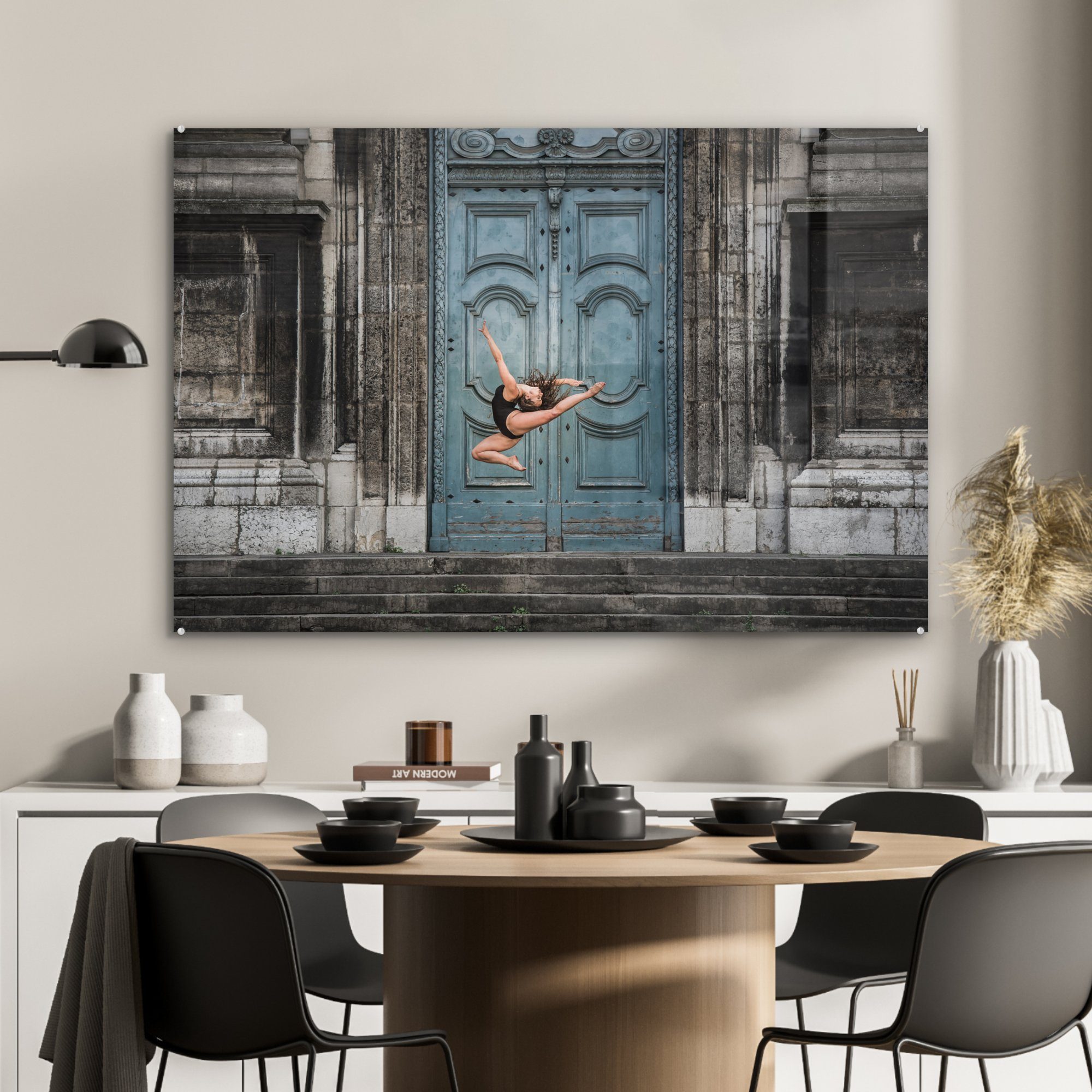 Schlafzimmer MuchoWow (1 vor St), Acrylglasbild Tanzende Ballerina Wohnzimmer & einer Acrylglasbilder Tür,