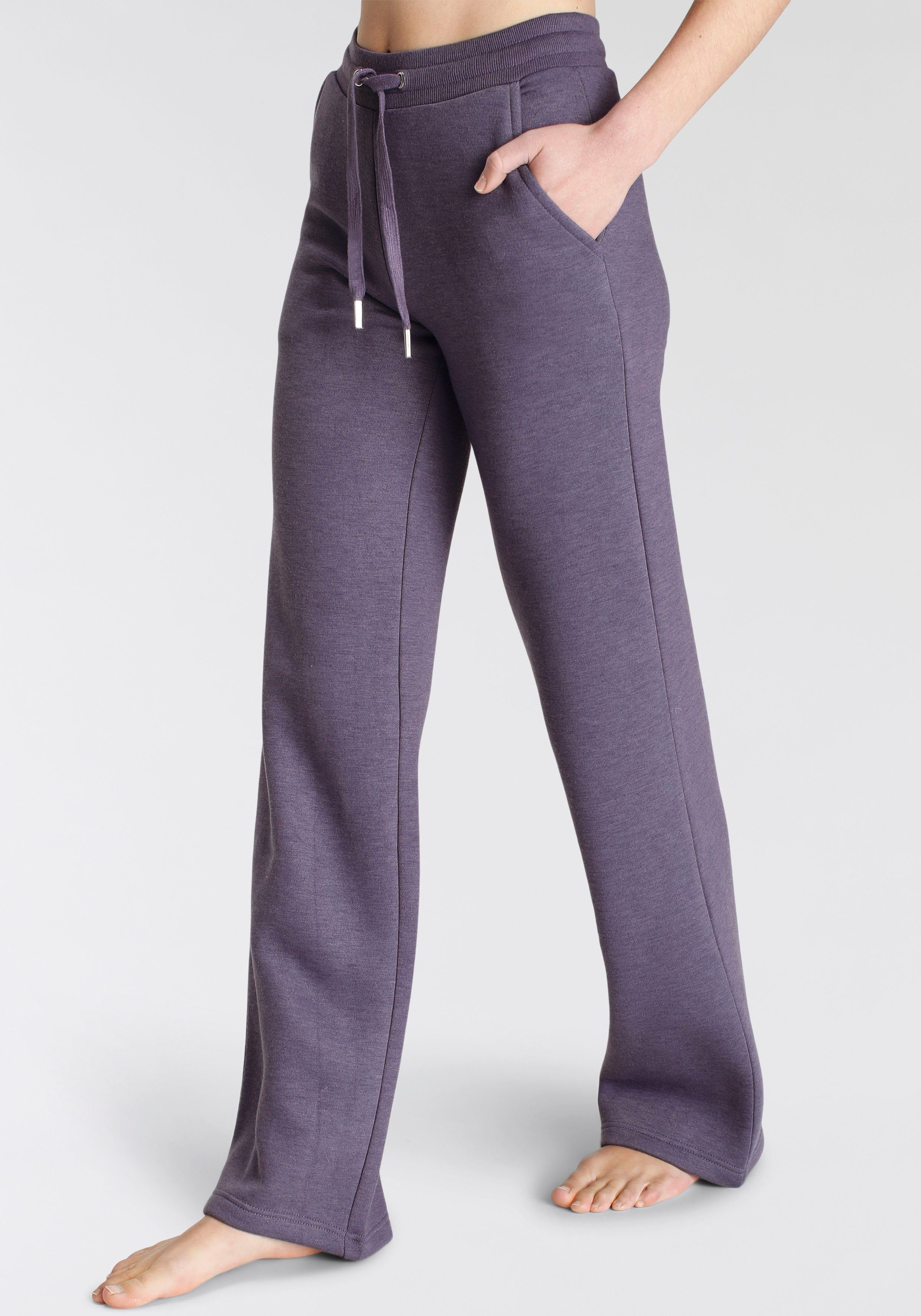 Vivance Relaxhose mit weitem Bein und aus ultraweicher Sweatqualität, Loungewear