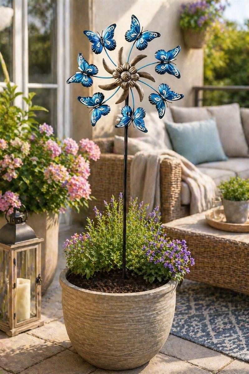Geschenkestadl Deko-Windrad Gartenstecker Schmetterlinge blau Windspiel Metall 118 cm Deko (1 St., 7 Schmetterlinge), Windrad Schmetterling