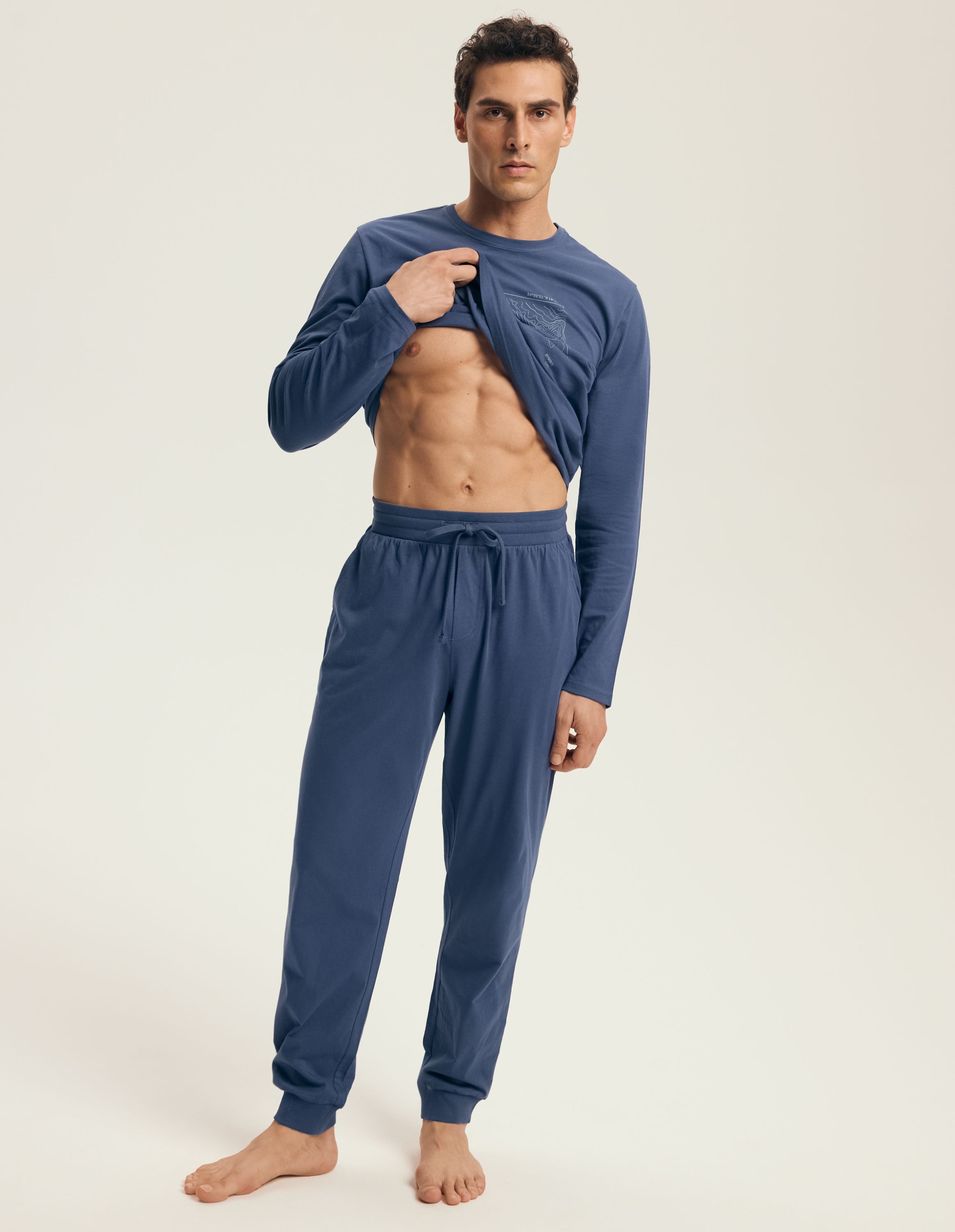 Henderson Schlafanzug Schlafanzug Langarm Rundhalsausschnitt Joggerhose Baumwolle Local (2 tlg) – Bild 5 von 5