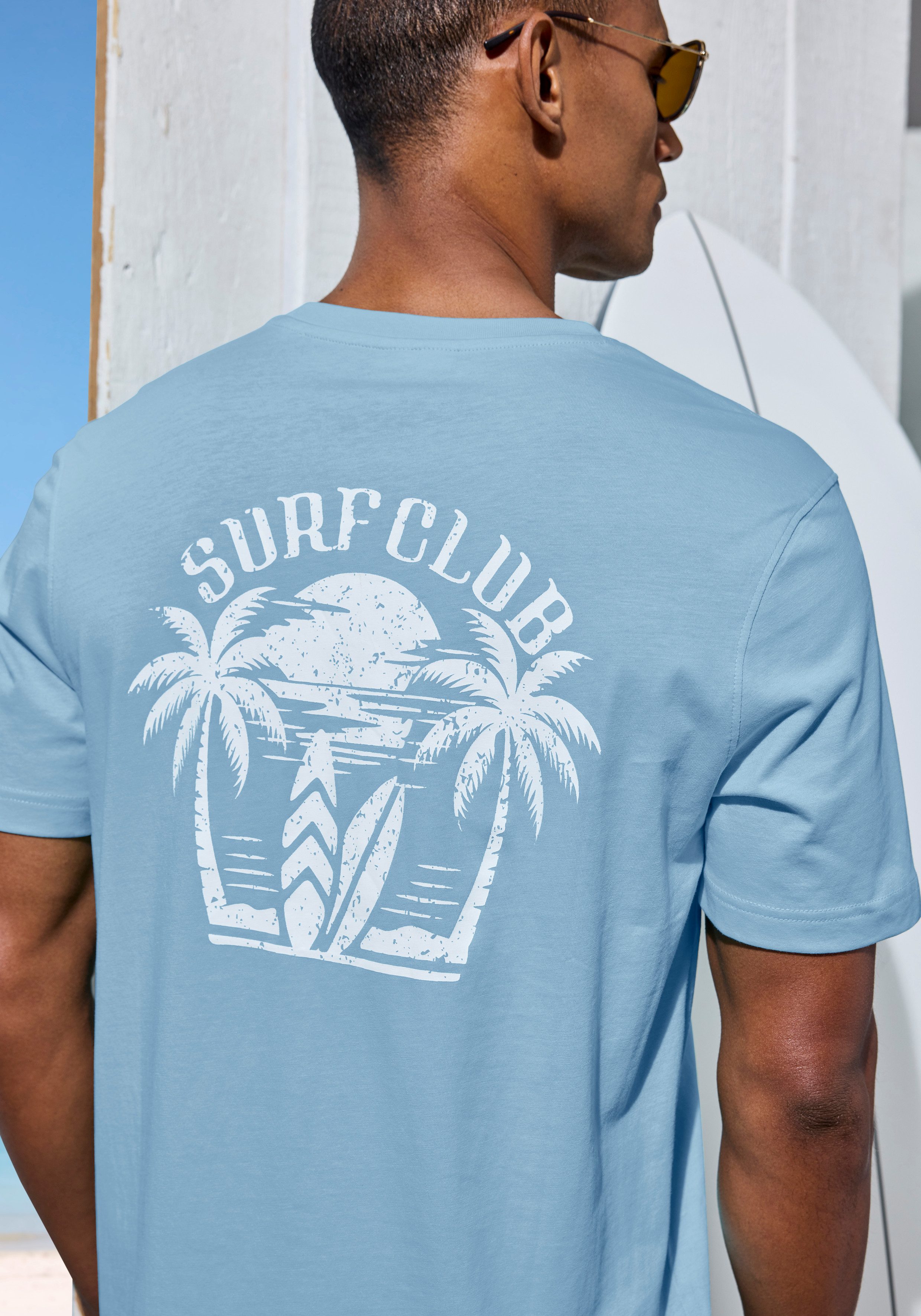 T-Shirt, sommerliches Shirt mit modischem Surfer Print
