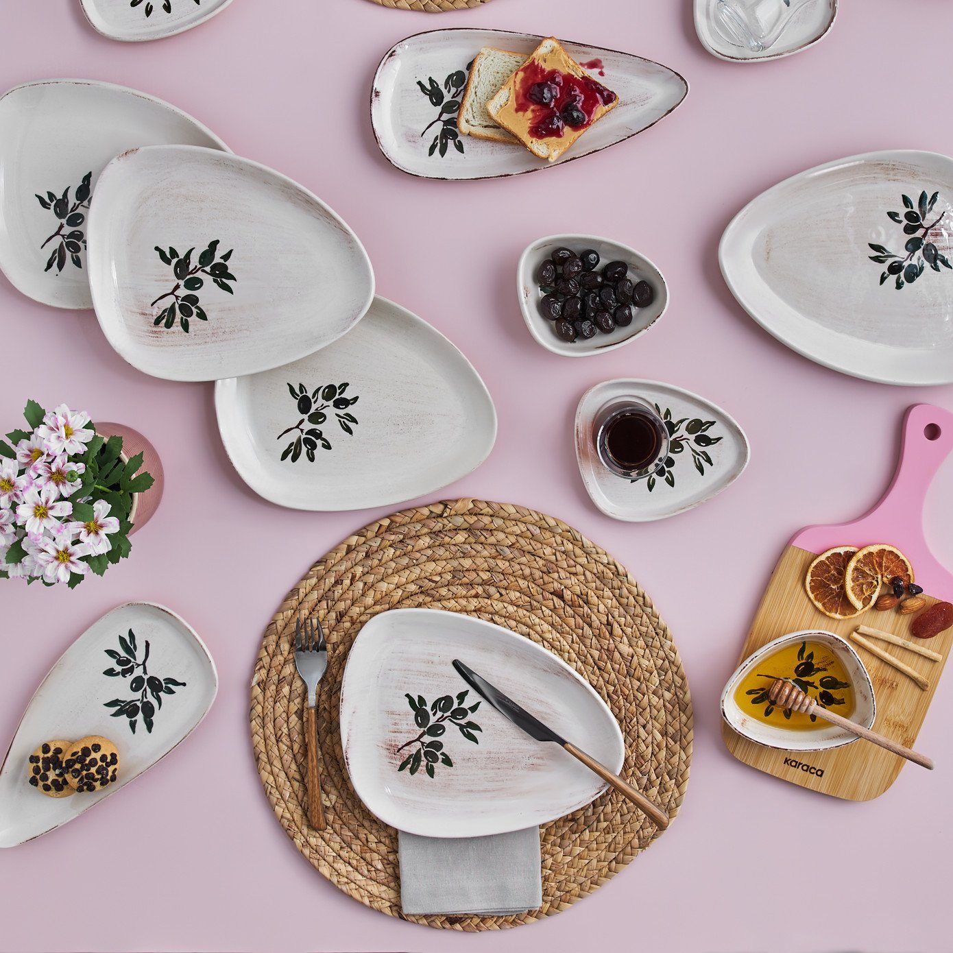Frühstücksteller Karaca New Alyvia 24-teiliges Frühstücks-/Service-Set für 6 Personen