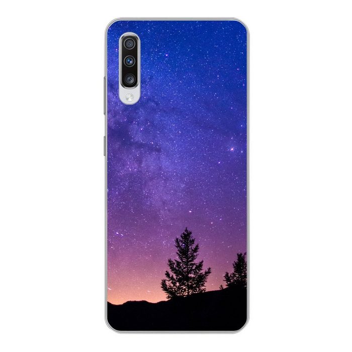 MuchoWow Handyhülle Lila Milchstraße über einem Gebirge Phone Case Handyhülle Samsung Galaxy A70 Silikon Schutzhülle