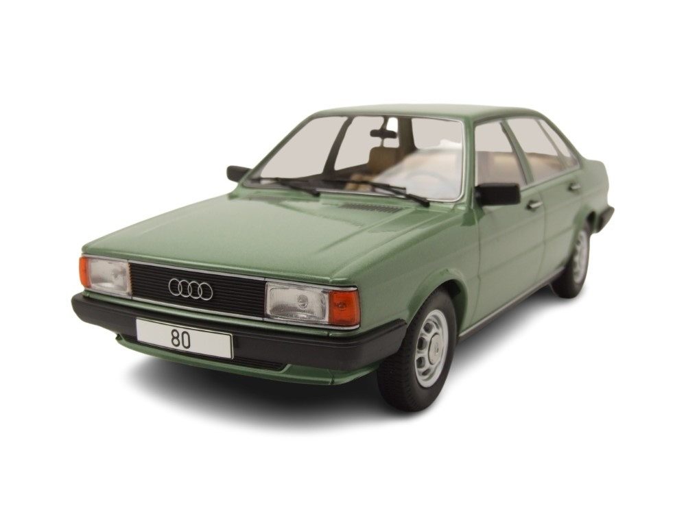 MCG Modellauto Audi 80 B2 1978 hellgrün metallic, Maßstab 1:18