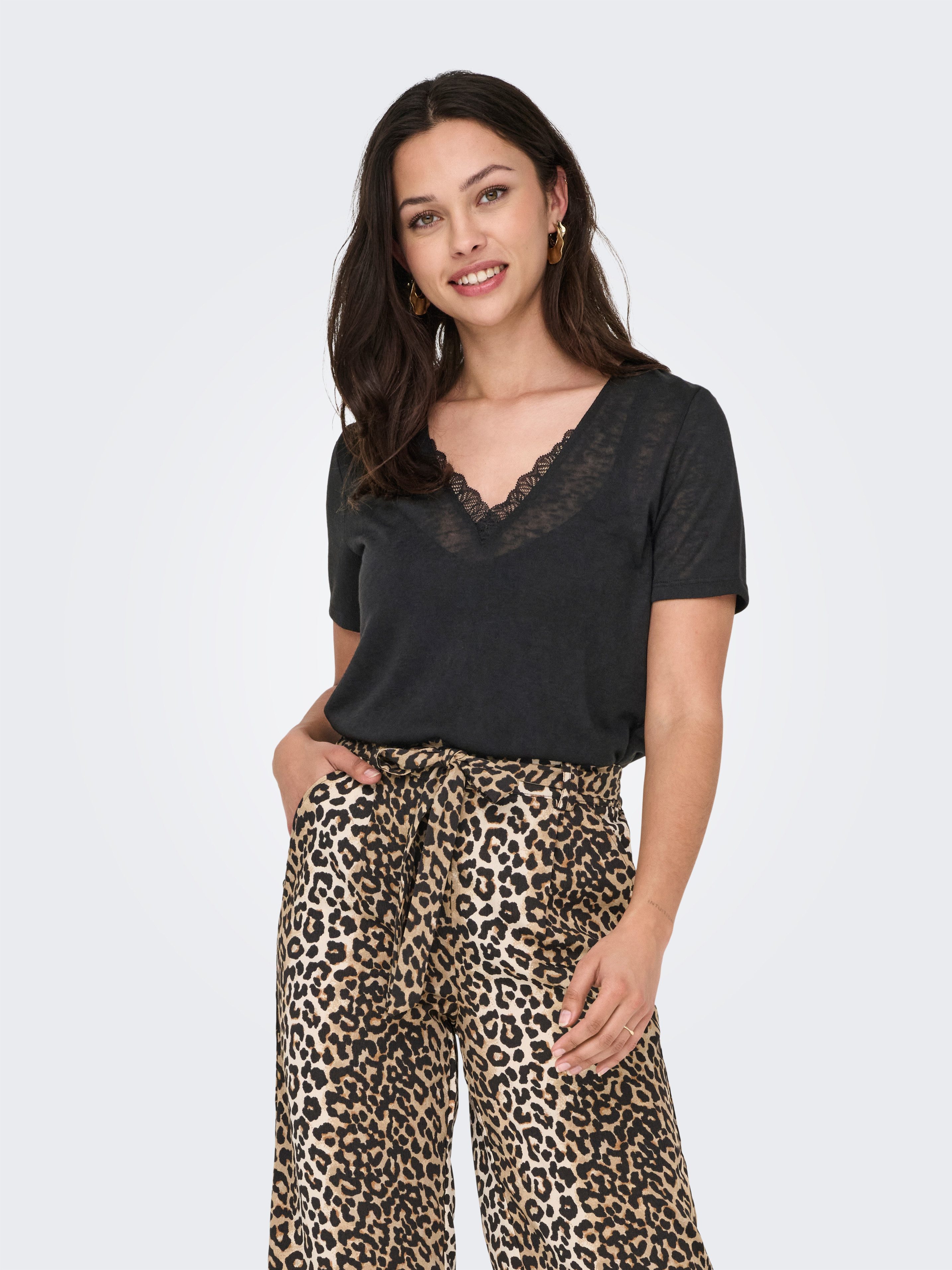 ONLY V-Shirt ONLZOLA LIFE S/S V-NECK LACE TOP JRS günstig online kaufen