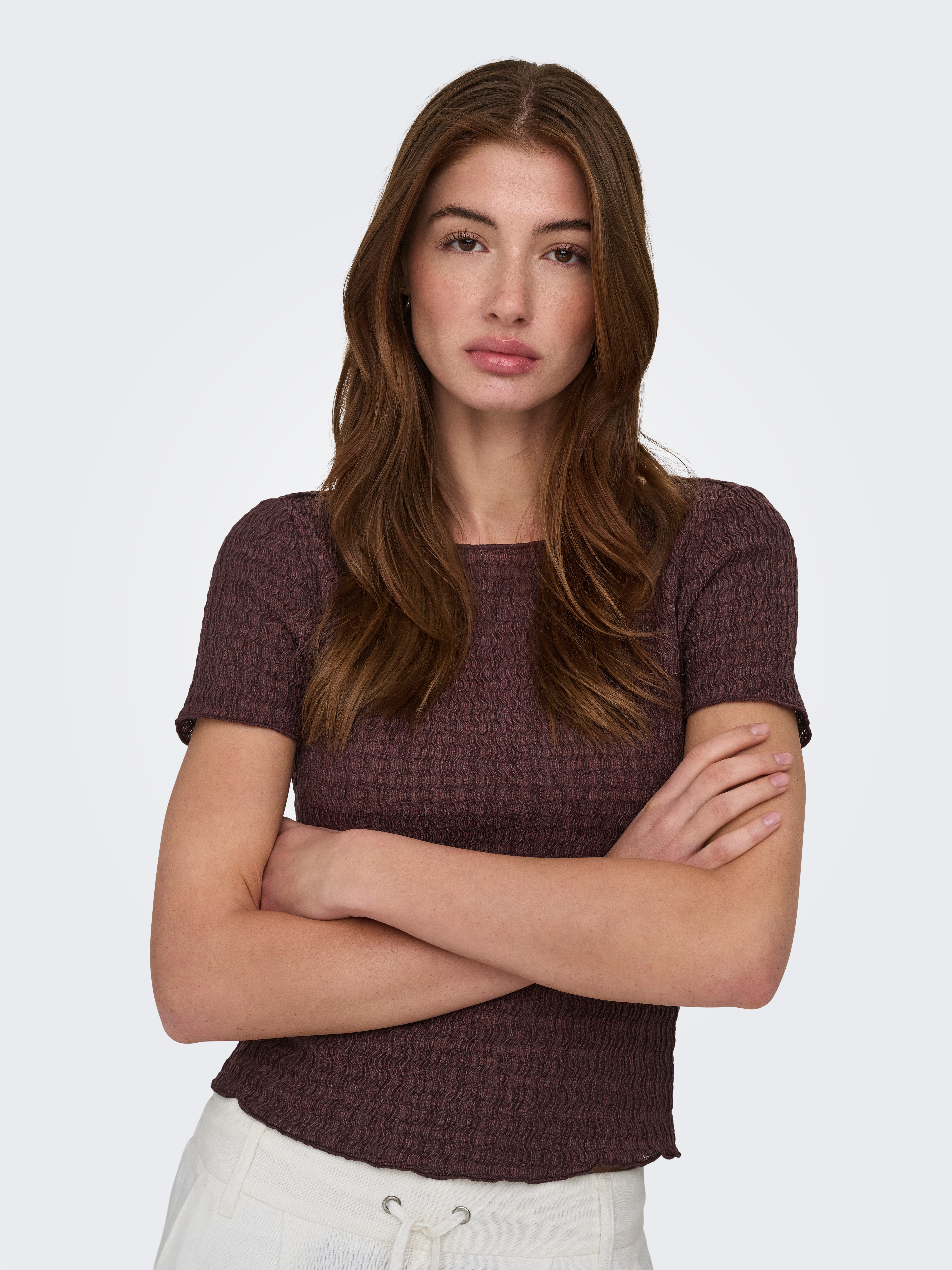 ONLY Kurzarmshirt ONLILSE S/S TOP STRUCTURE JRS NOOS Kunstfaser, regular fit