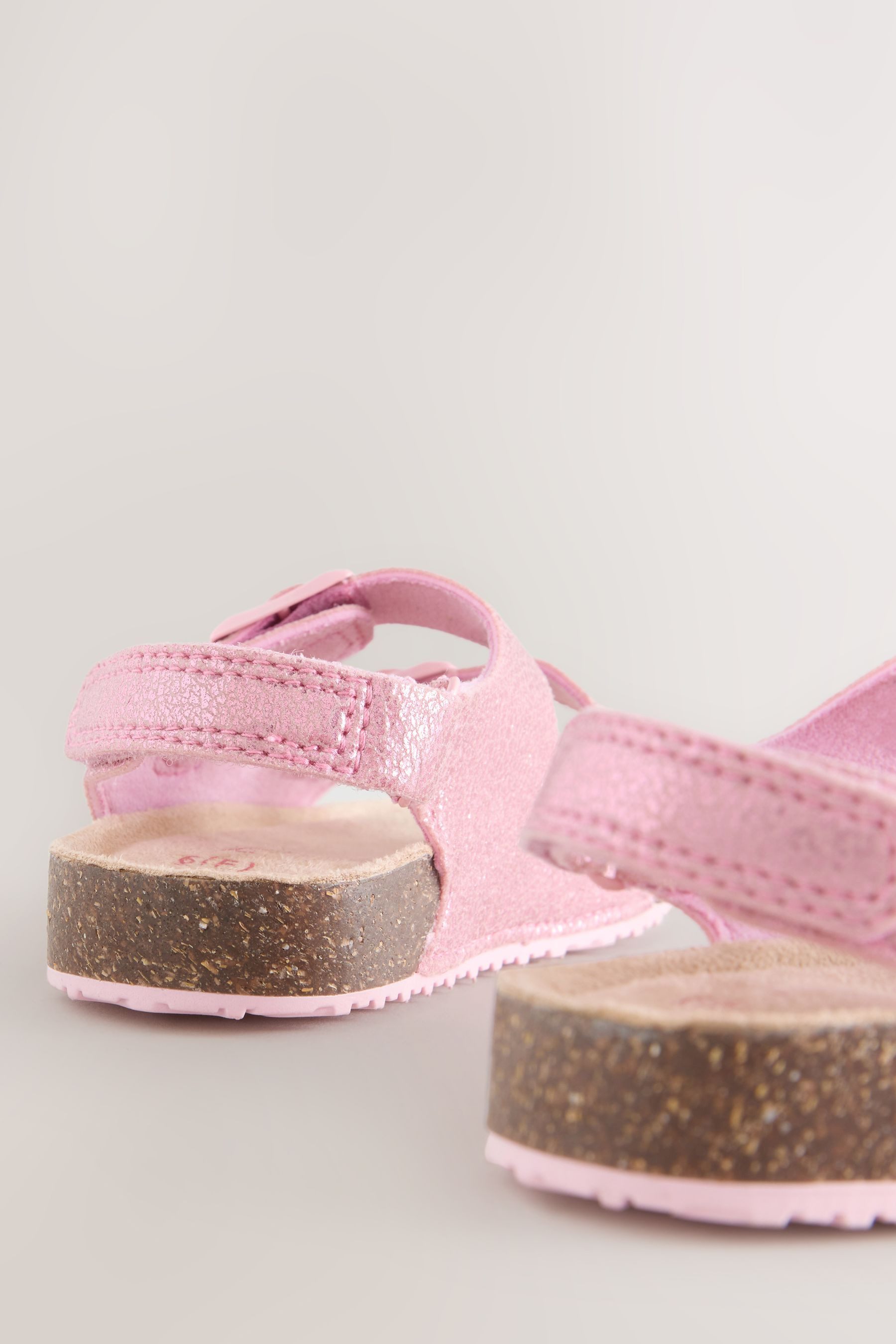 Next Sandalen mit zwei schmalen Riemchen + Kork-Fußbett Sandale (1-tlg)