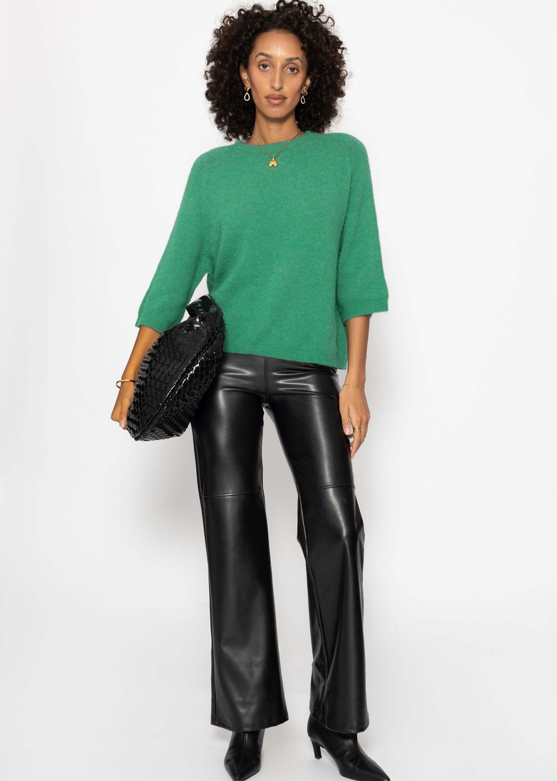 SASSYCLASSY Strickpullover Strickoberteil für Damen Weicher Pullover mit halblangen Ärmeln und Rundhalsausschnitt