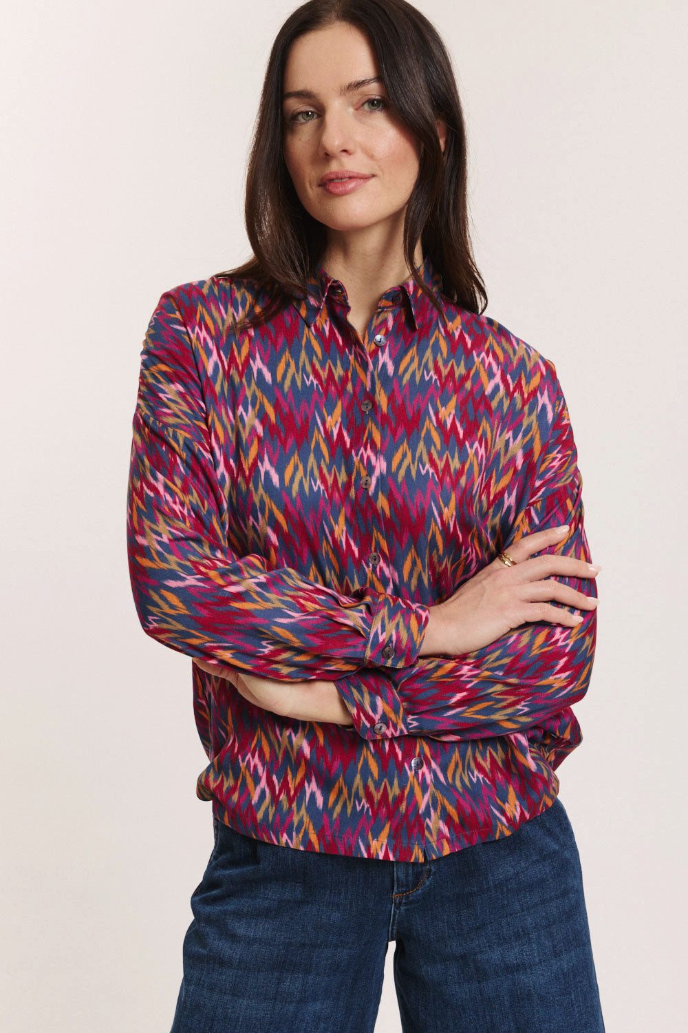 Tranquillo Langarmbluse Damen Jolandaa aus EcoVero™-Twill oversized Allover-Print Peach-Effekt Oversized-Bluse mit gerundetem Saum