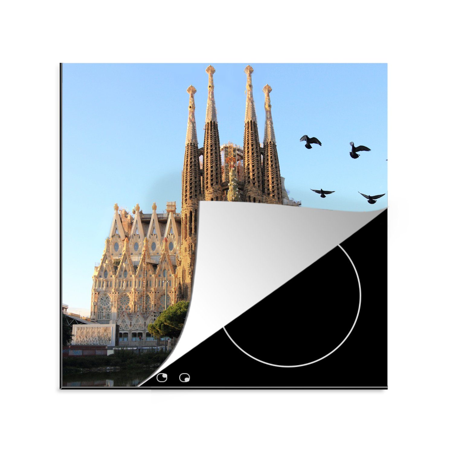 MuchoWow Herdblende-/Abdeckplatte Vögel vor der Sagrada Familia in Spanien, Vinyl, (1 tlg), 78x78 cm, Ceranfeldabdeckung, Arbeitsplatte für küche