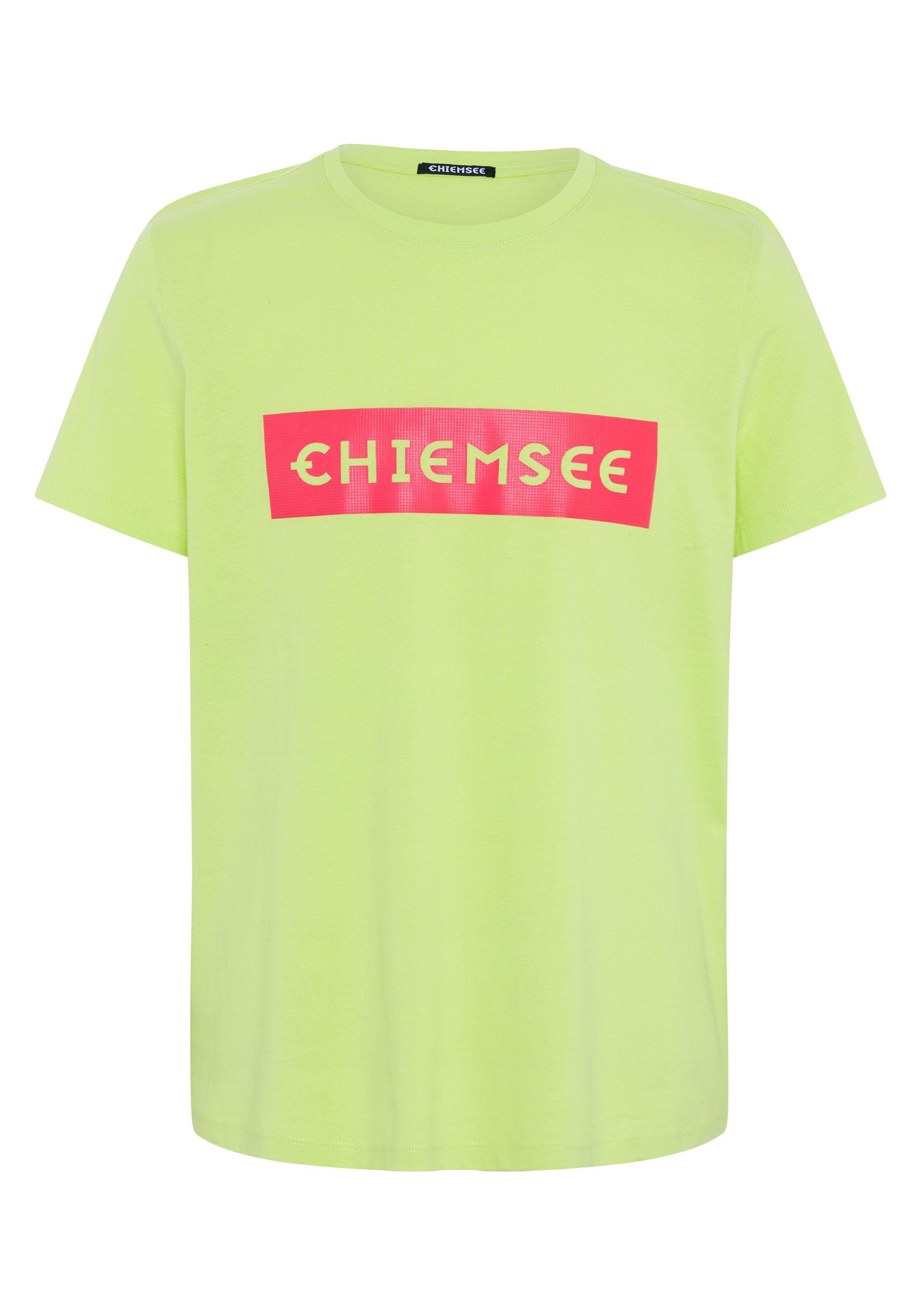 Chiemsee Print-Shirt T-Shirt mit plakativem Markenschriftzug 1 13-0535 Sharp Green