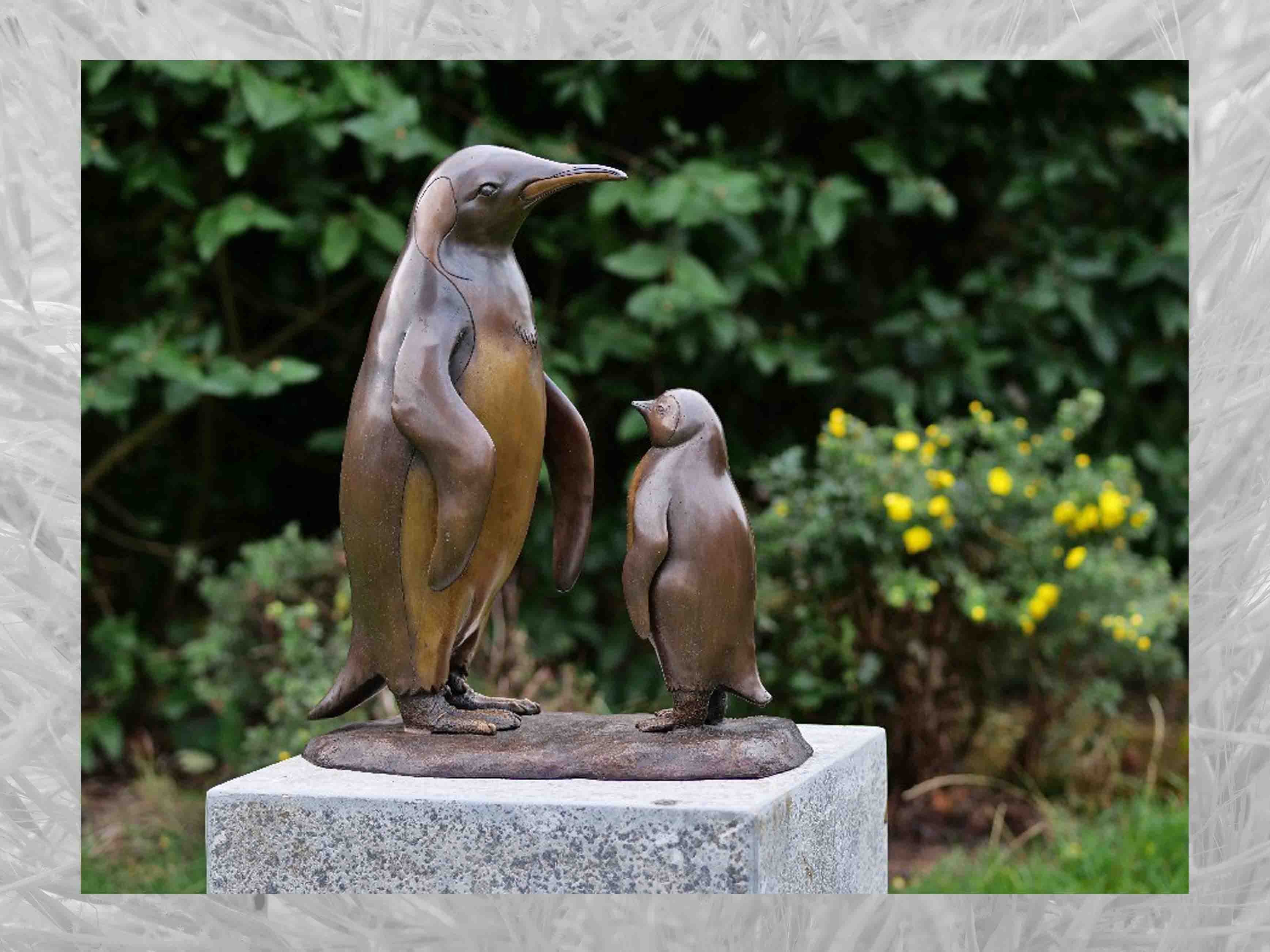 IDYL Gartenfigur IDYL Bronze-Skulptur Pinguin und Baby, Bronze