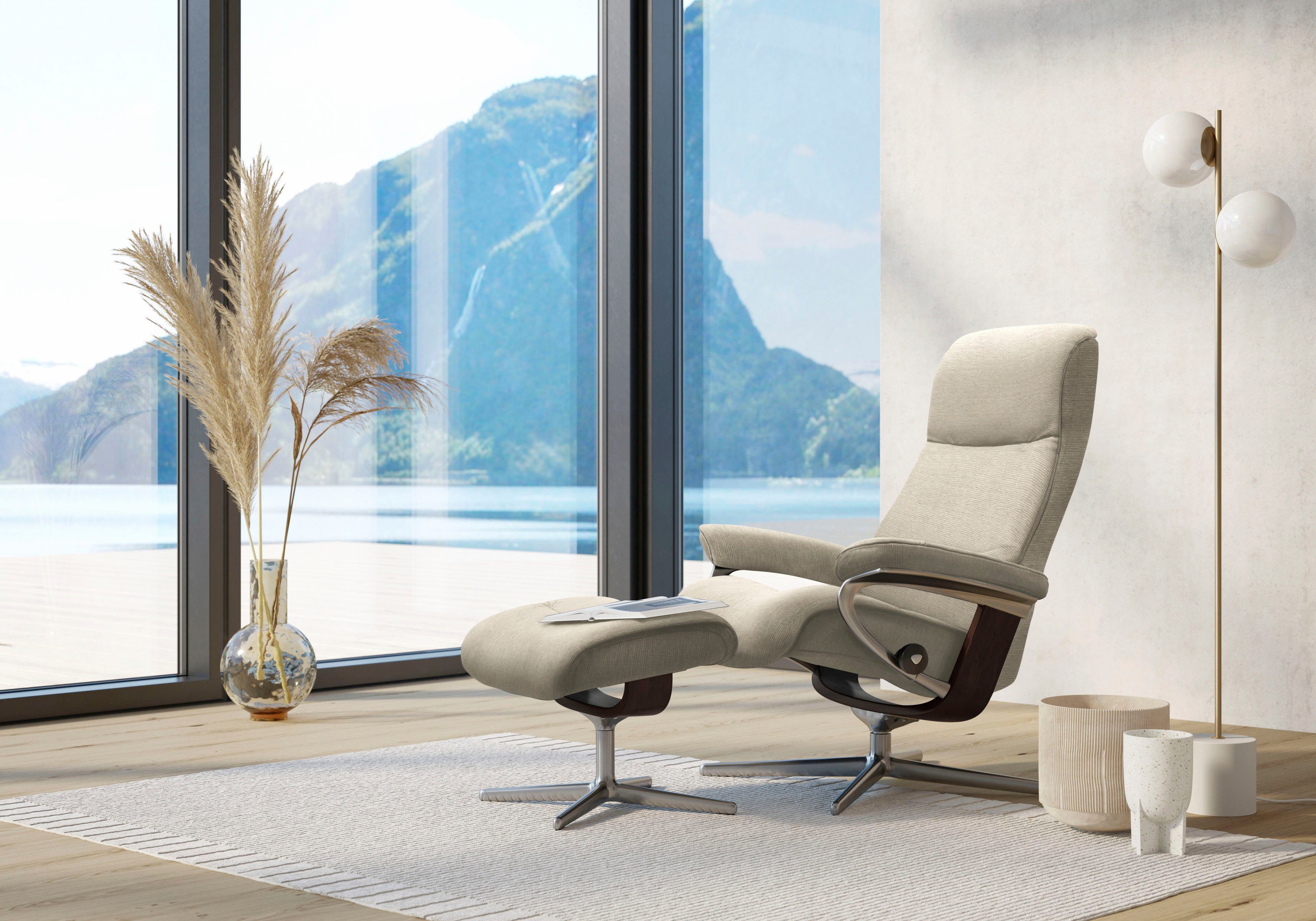 Stressless® Relaxsessel View (Set, Relaxsessel mit Hocker), mit Hocker, mit Cross Base, Größe S, M & L, Holzakzent Braun