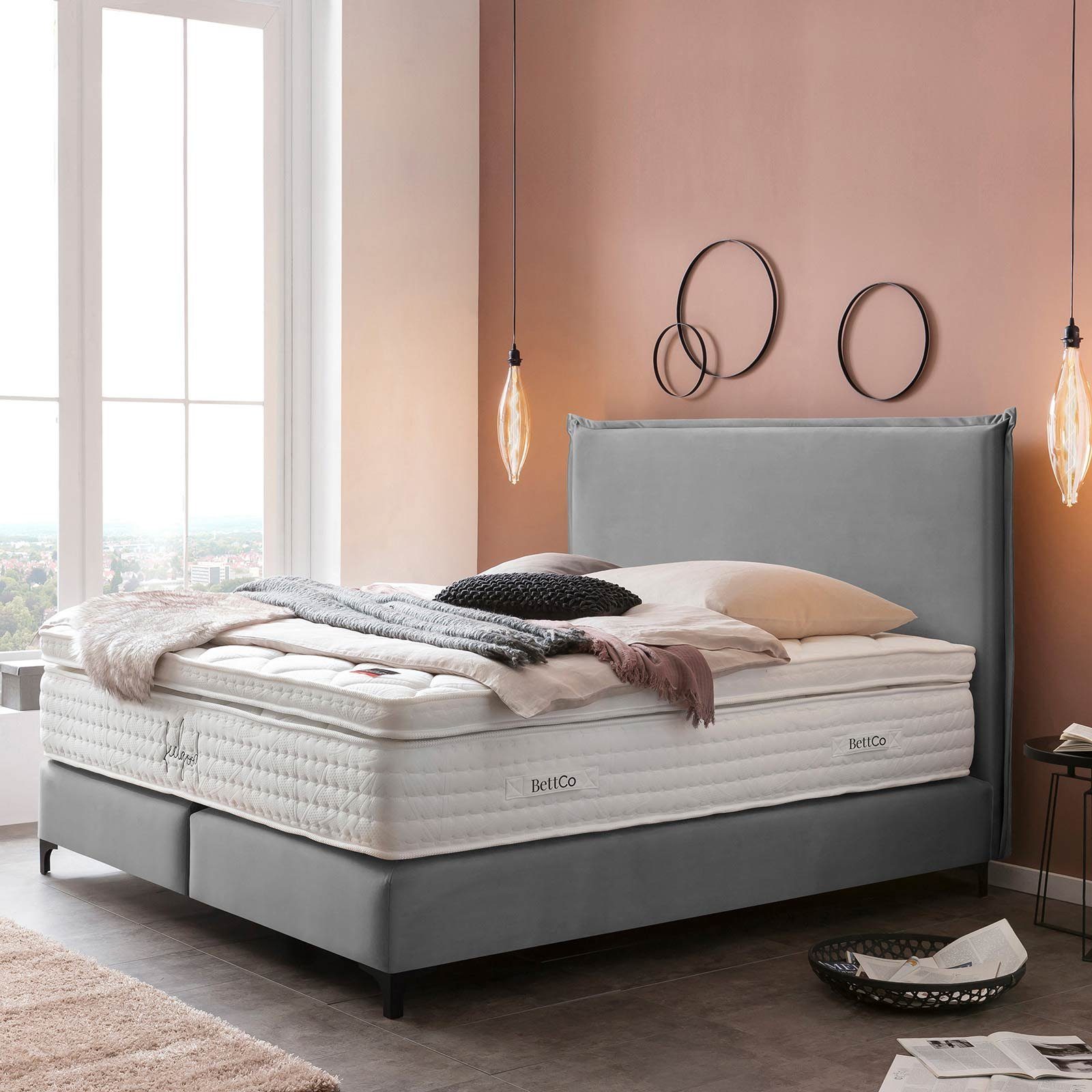 BettCo Boxspringbett London (140 x 200 cm, in Grau Velours), Kopfteil mit Biese,Topper optional, Metallfüße