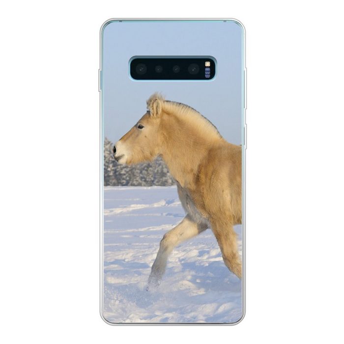 MuchoWow Handyhülle Trabendes Fjordpferd im Schnee Phone Case Handyhülle Samsung Galaxy S10+ Silikon Schutzhülle
