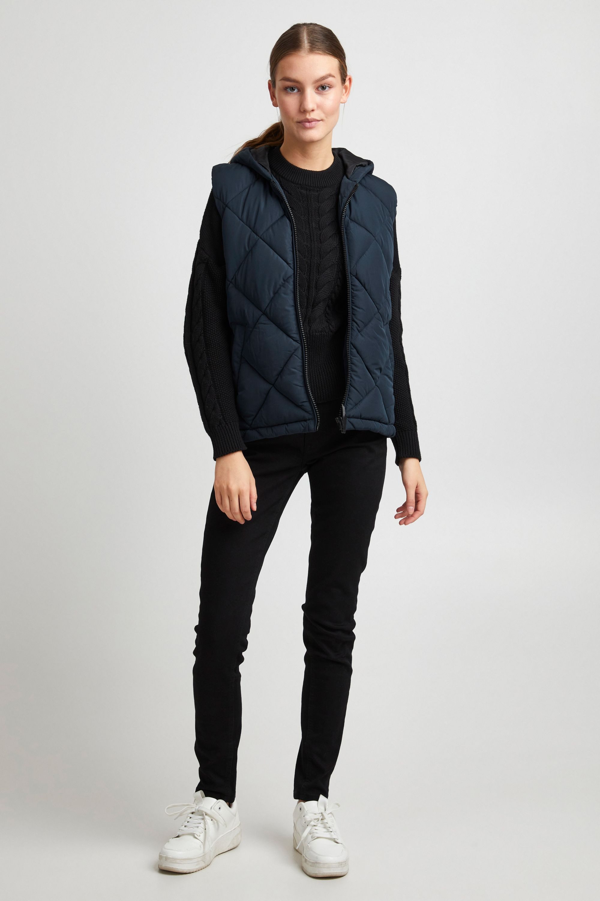 OXMO Steppweste OXStana Moderne Steppweste mit Kapuze günstig online kaufen