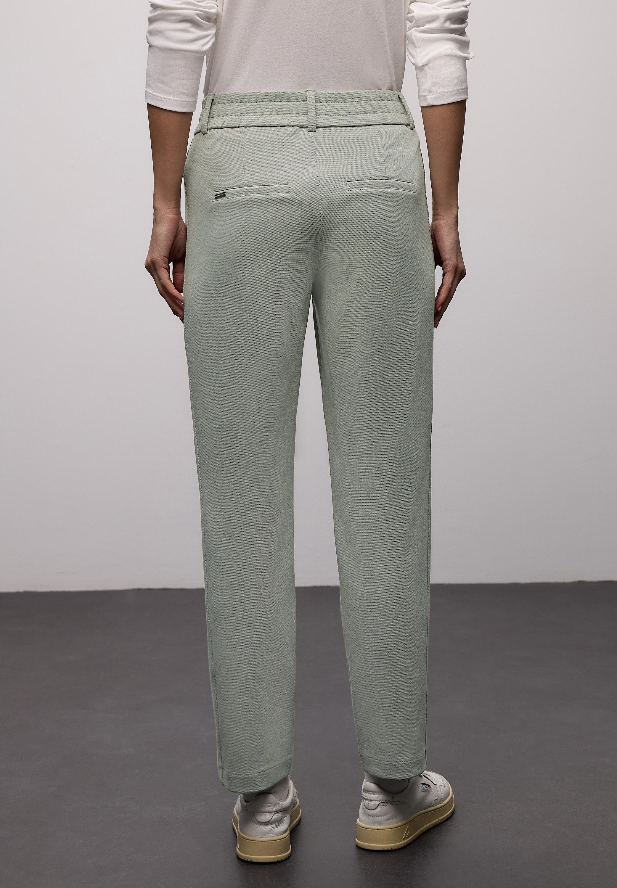 STREET ONE Stoffhose Style Bonny mit sportiven Tape Details günstig online kaufen
