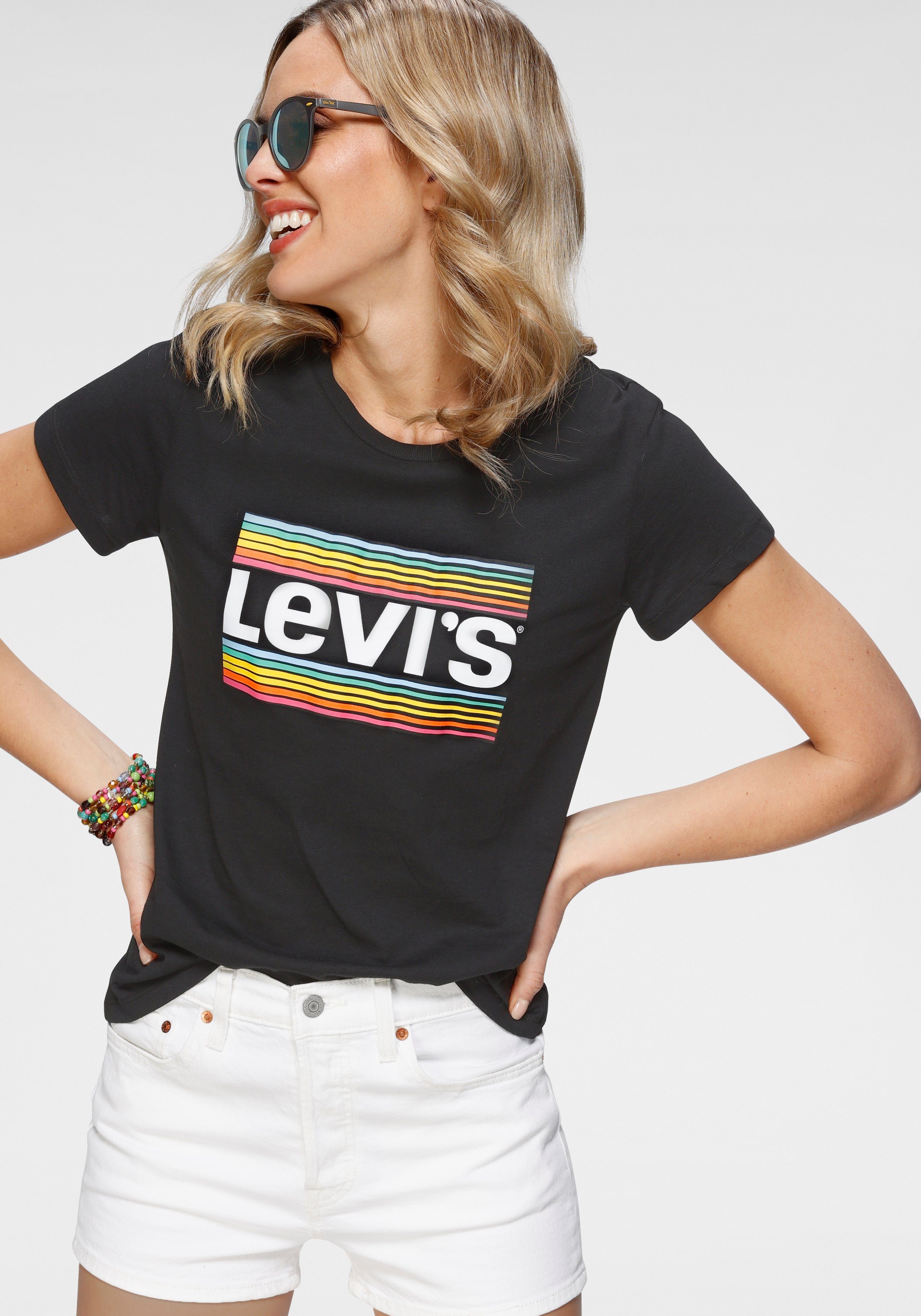 Levi's® Rundhalsshirt »The Perfect Tee Pride Edition« in feinen Streifen in  Regenbogenfarben