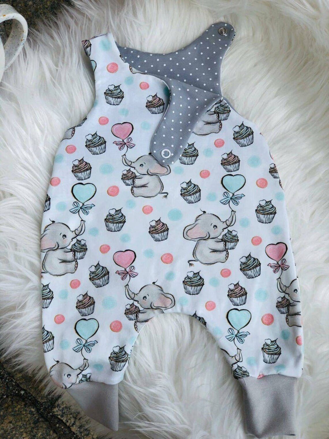 Land-Juwelen Strampler ELEFANT CUPCAKE WEISS Strampler