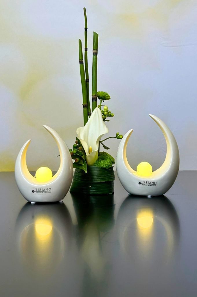 TIZIANO - DESIGN & EMOTIONS Dekofigur Deko Cecita mit Kugel LED creme-weiß – Bild 2 von 3