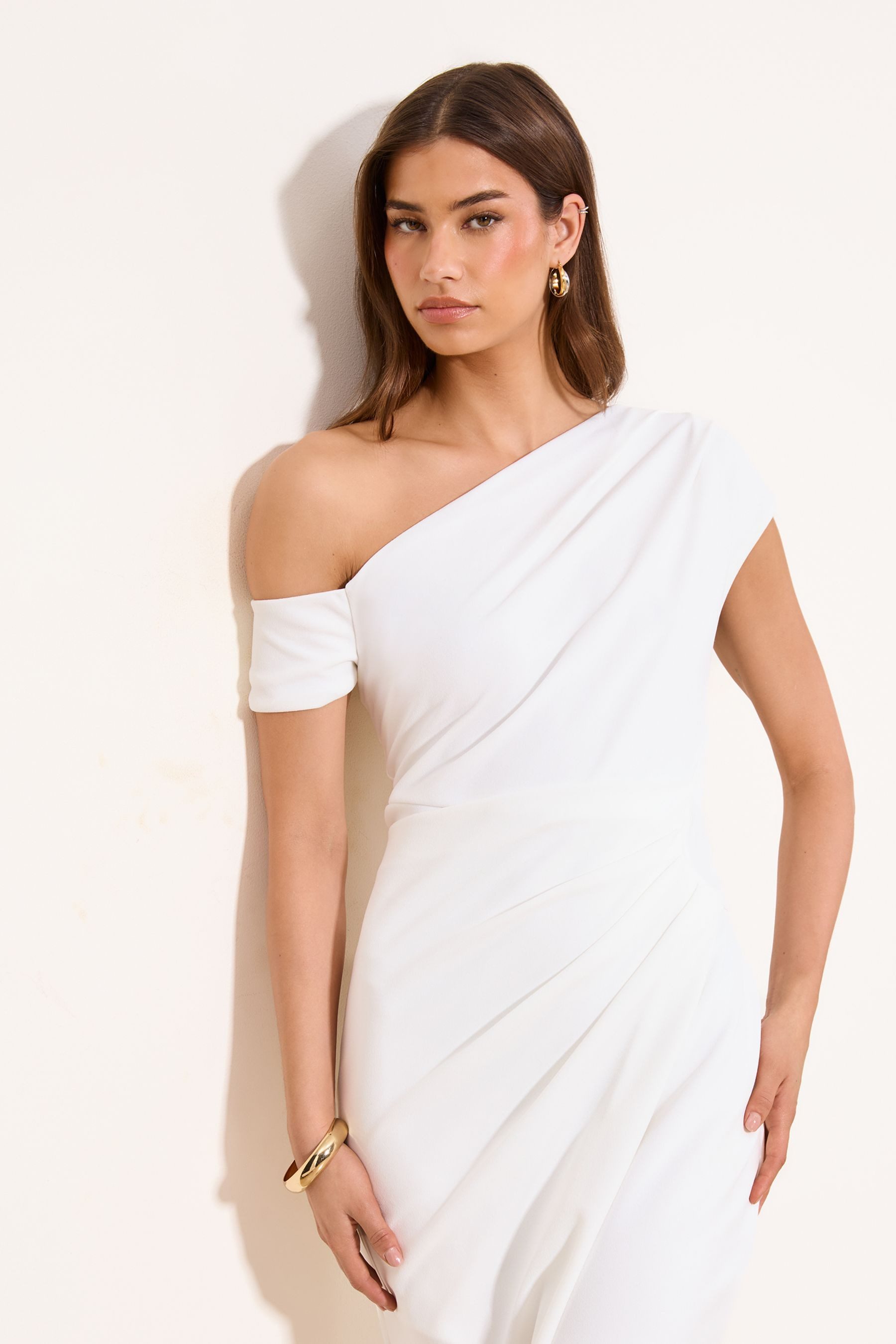 LIPSY Midikleid Lipsy Oneshoulder-Midikleid mit geraffter Taille (1-tlg)