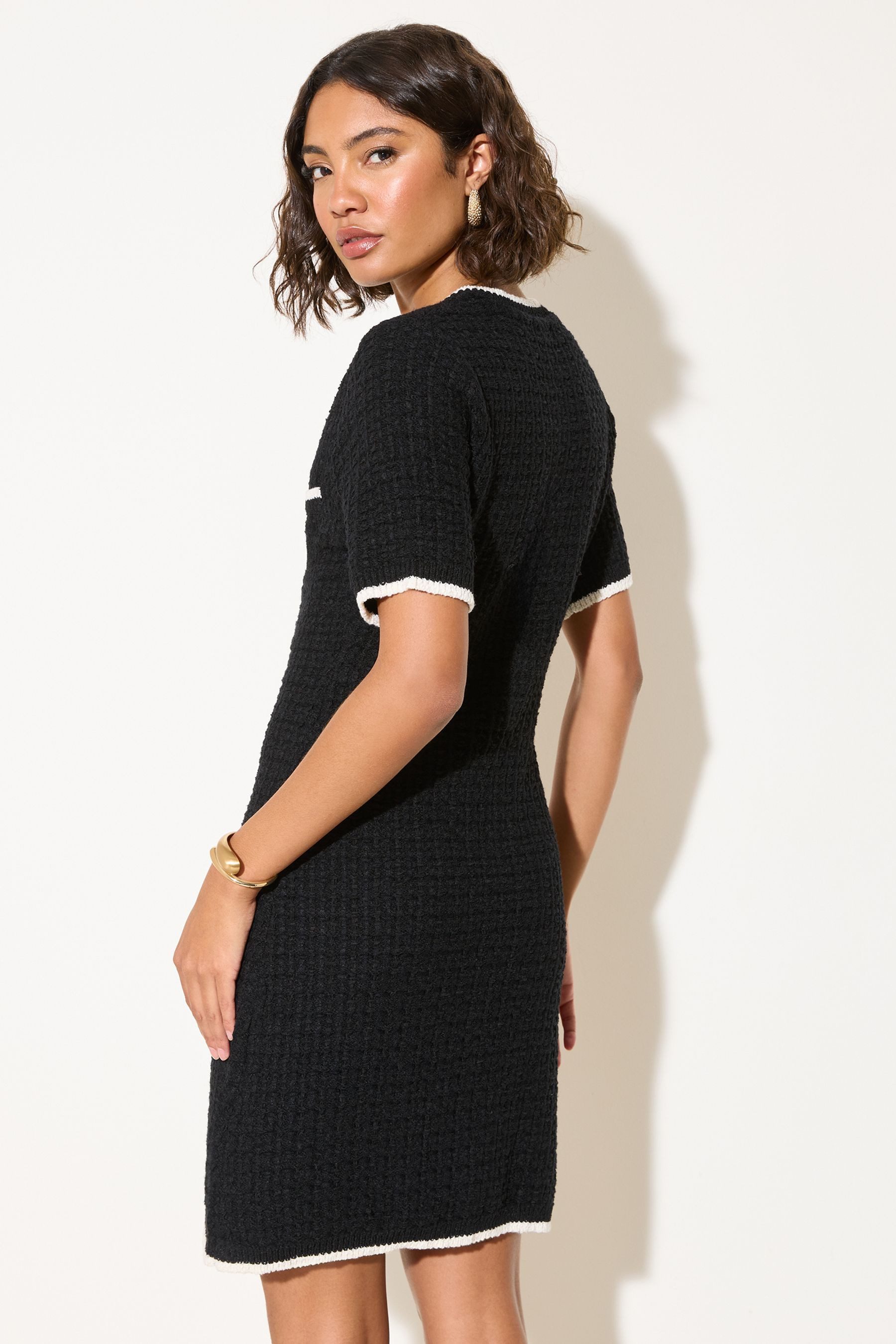 Friends Like These Minikleid Friends Like These Geknöpftes Bouclé-Minikleid günstig online kaufen