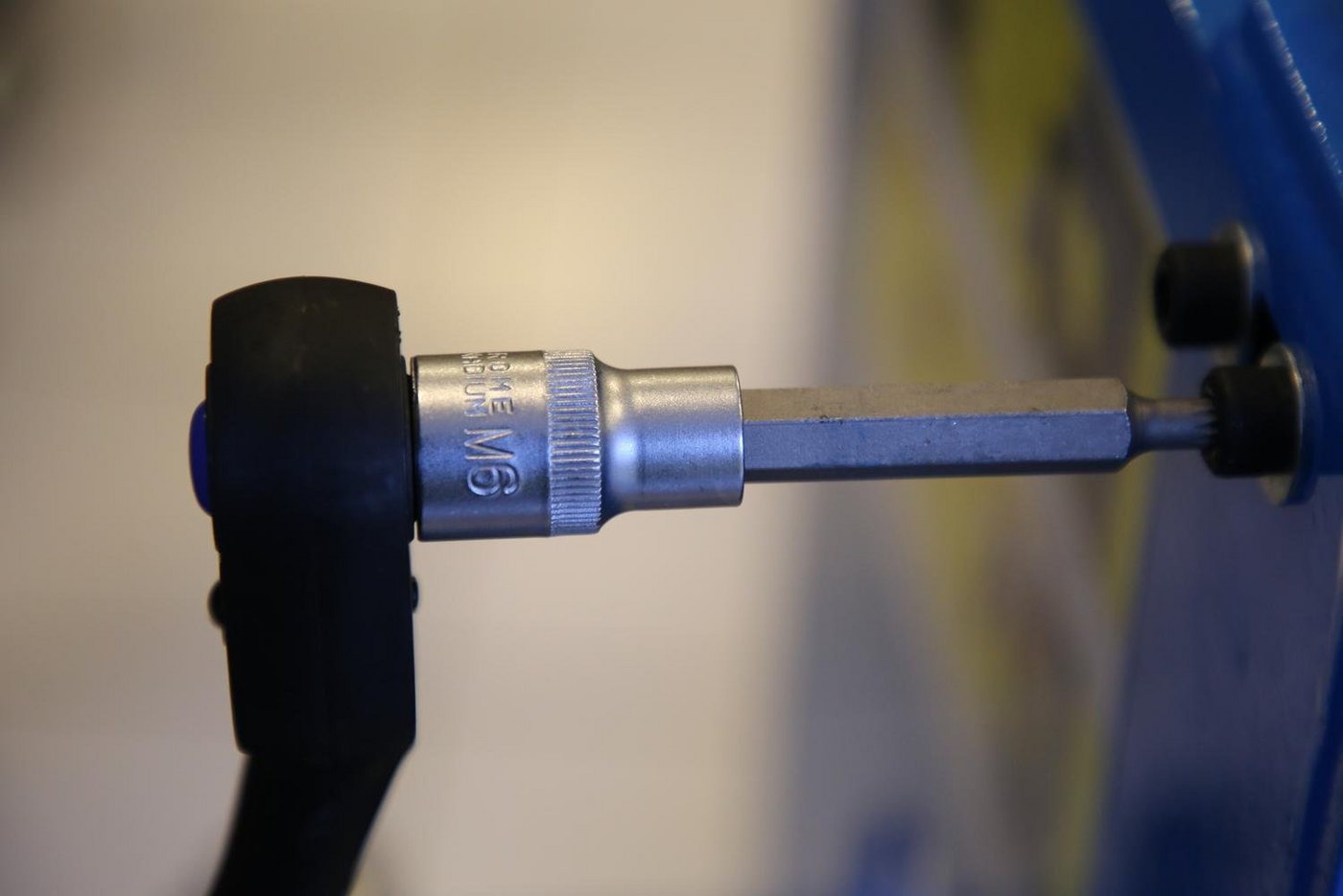 Thumbnail - Brilliant Tools Bohrer- und Bitset 1/2" Vielzahn-Bit-Stecknuss, 100 mm lang, M6