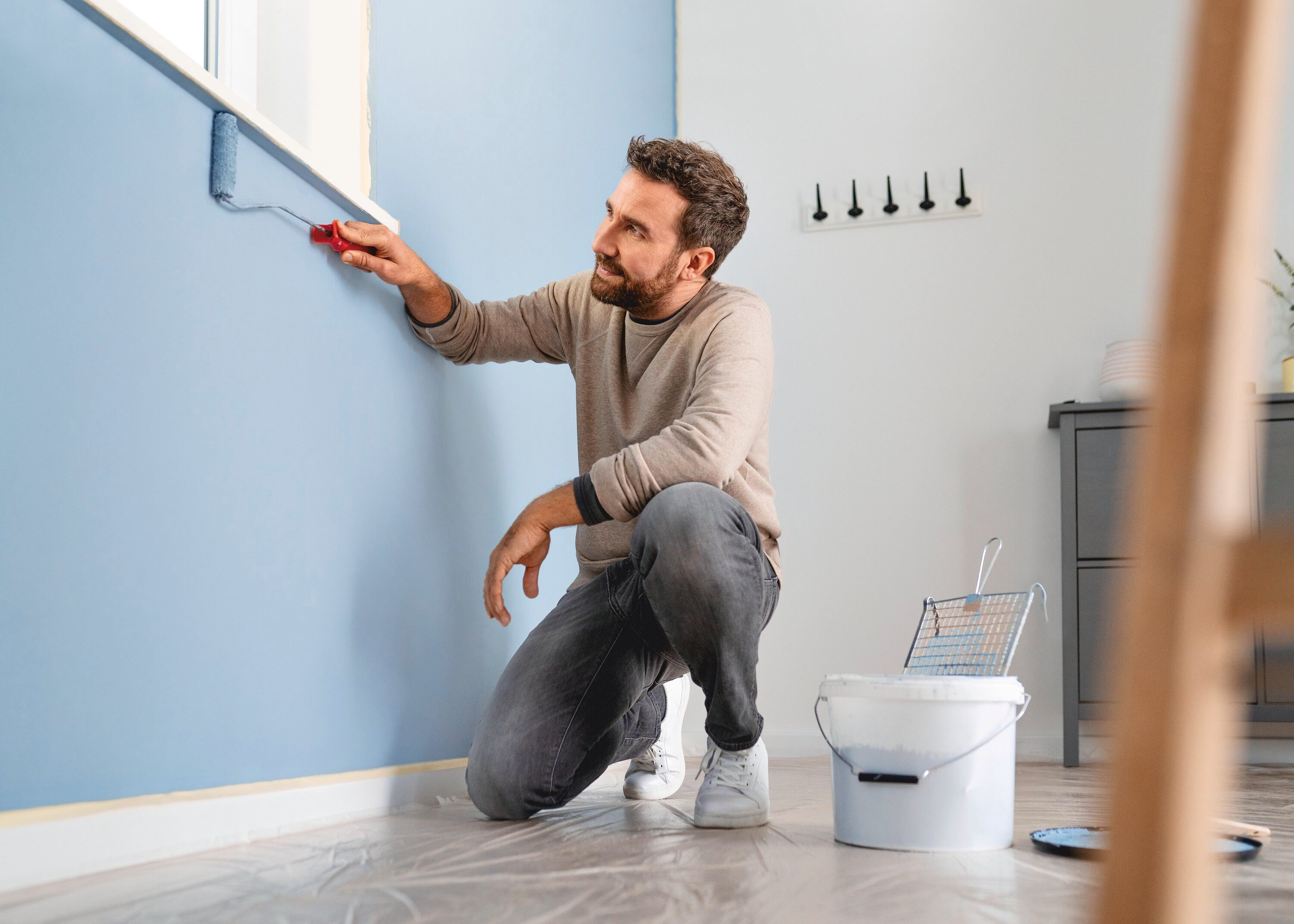 tesa Kreppband CLASSIC Malerband (Packung, 1-St) Abklebeband / Malerkrepp - für sauberes Streichen & Renovieren