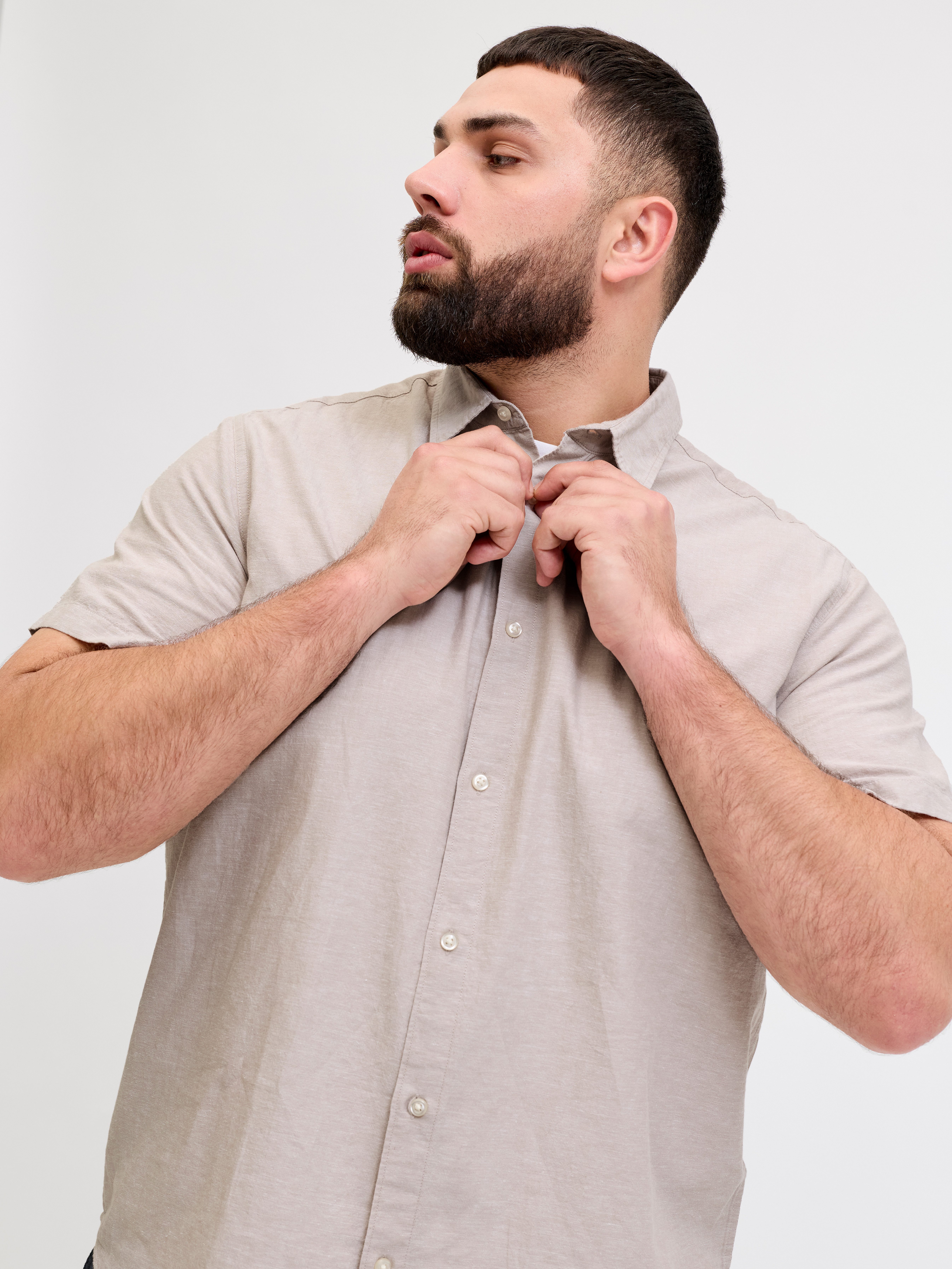 Jack & Jones PlusSize Kurzarmhemd JJEBREEZE LINEN BLEND SHIRT S/S SN PLS mit Leinen, regular fit – Bild 2 von 5