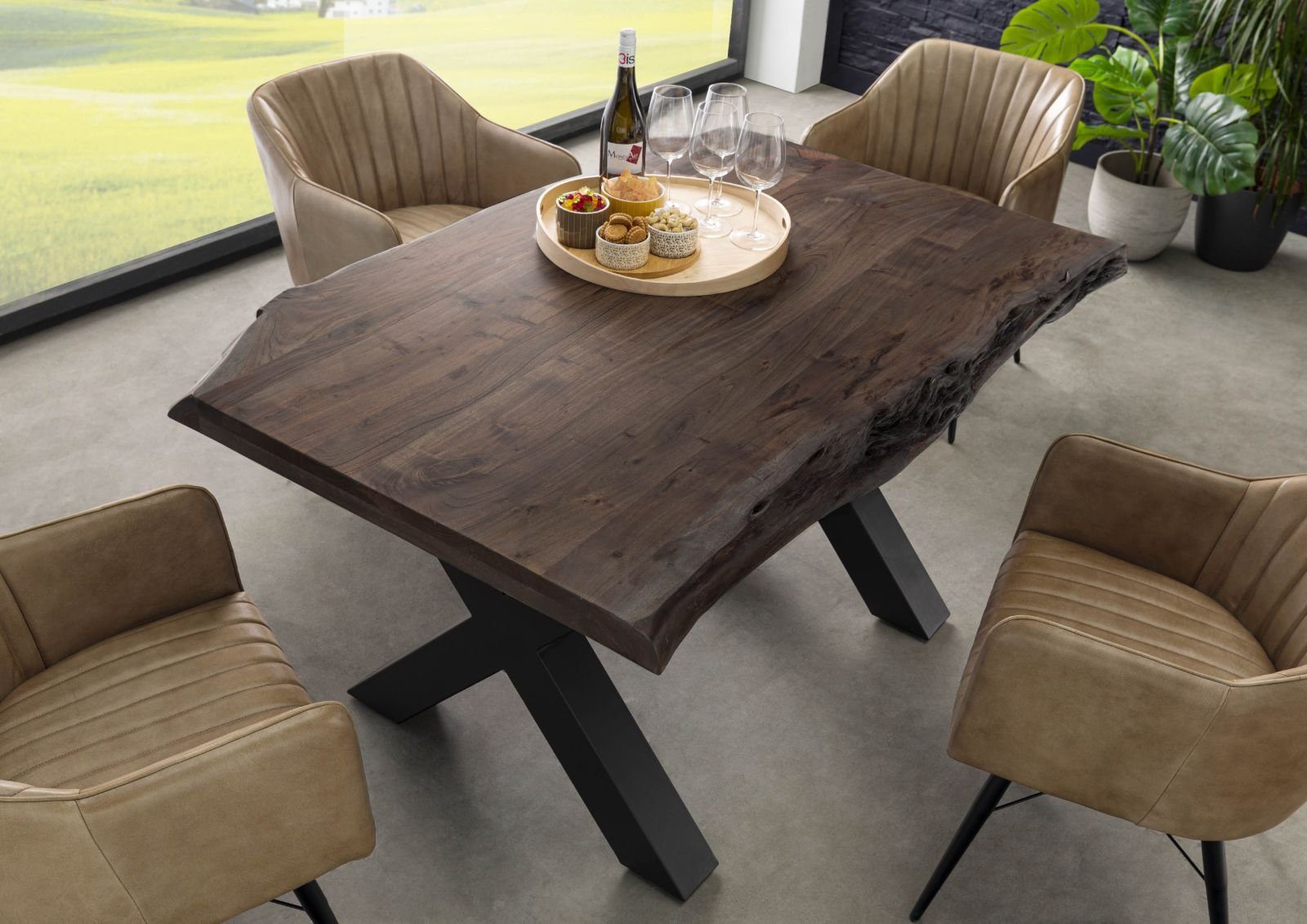 Massivmoebel24 Baumkantentisch FREEFORM (Baumtisch Akazie 140x90x77 günstig online kaufen