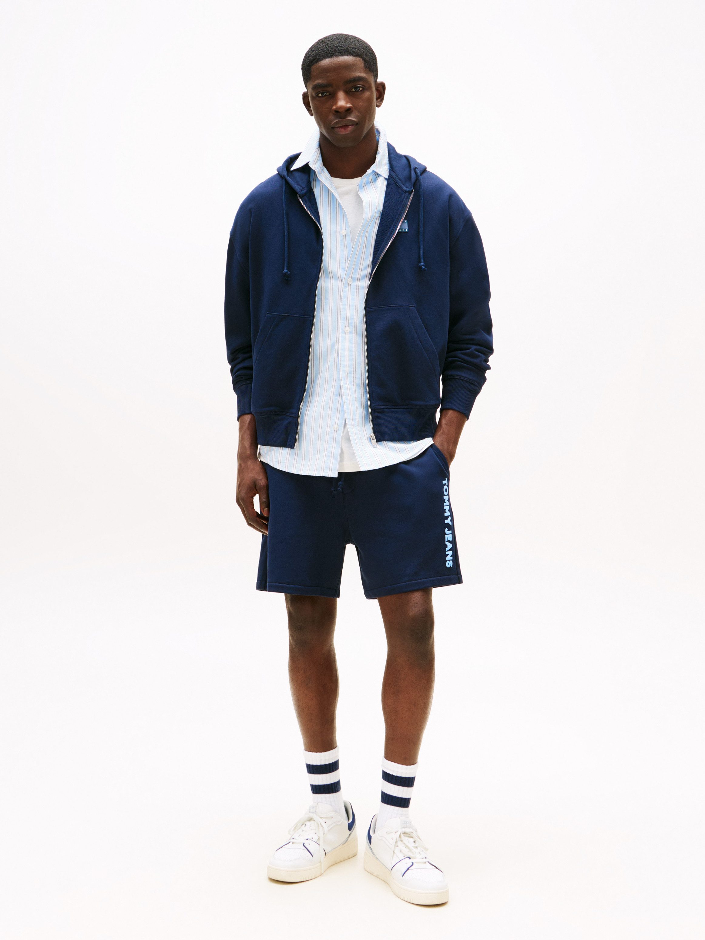 Tommy Jeans Kapuzensweatshirt TJM CRP NEW CLASSICS ZIP THR Mit Rundhalsauss günstig online kaufen