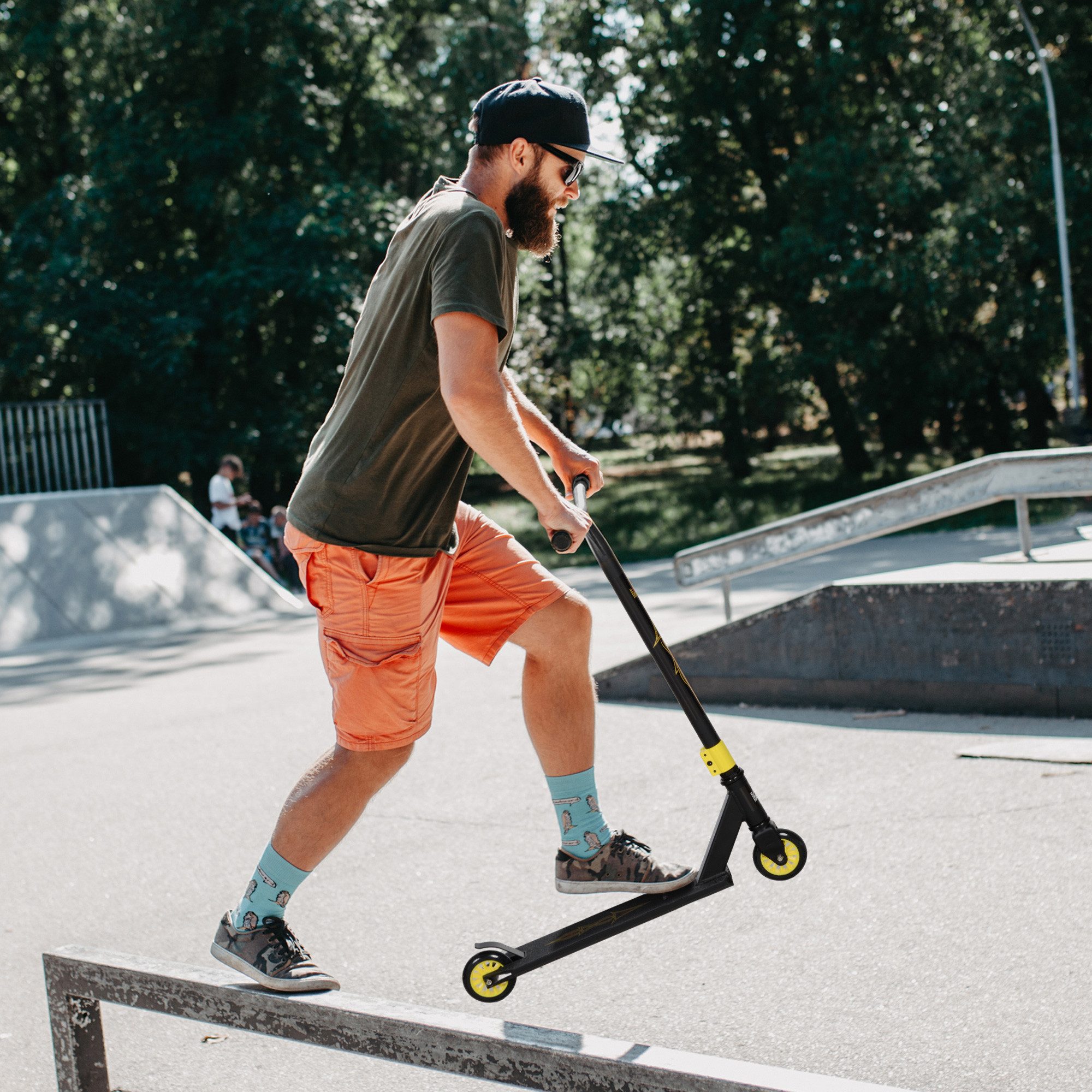 HOMCOM Stuntscooter Stunt Scooter, Tretroller, 360° Lenkung, bis 100kg, ab 14 Jahre, 0 km/h, (Roller, 1 tlg., Stuntroller), Alu, Gold 68 x 47,2 x 86 cm