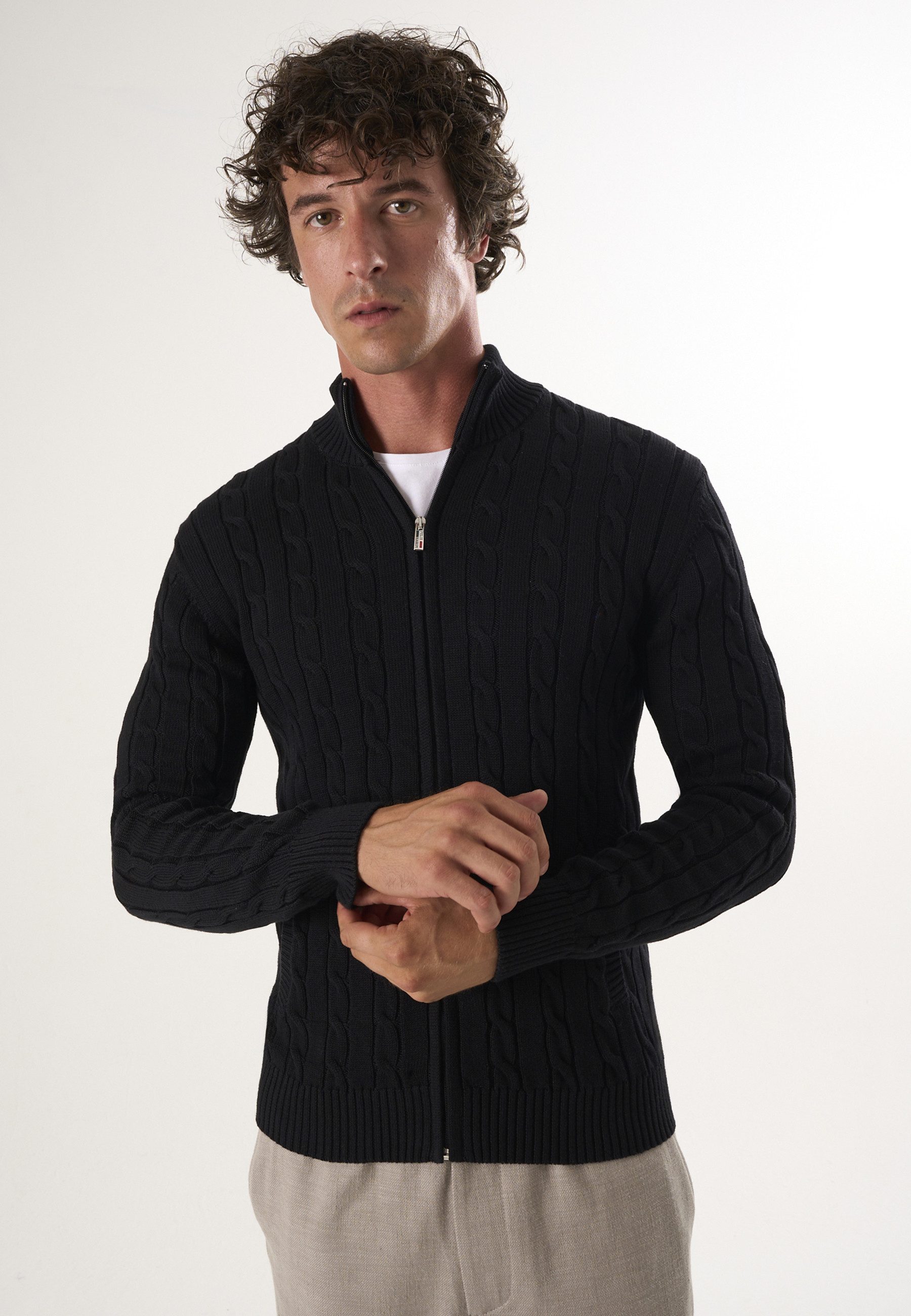Felix Hardy Strickjacke Strickjacke mit Zopfmuster