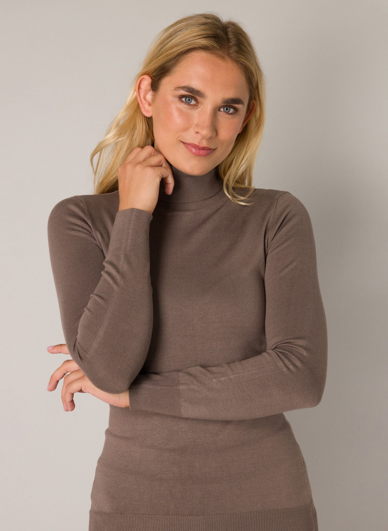 Base Level Rollkragenpullover in weicher Qualität