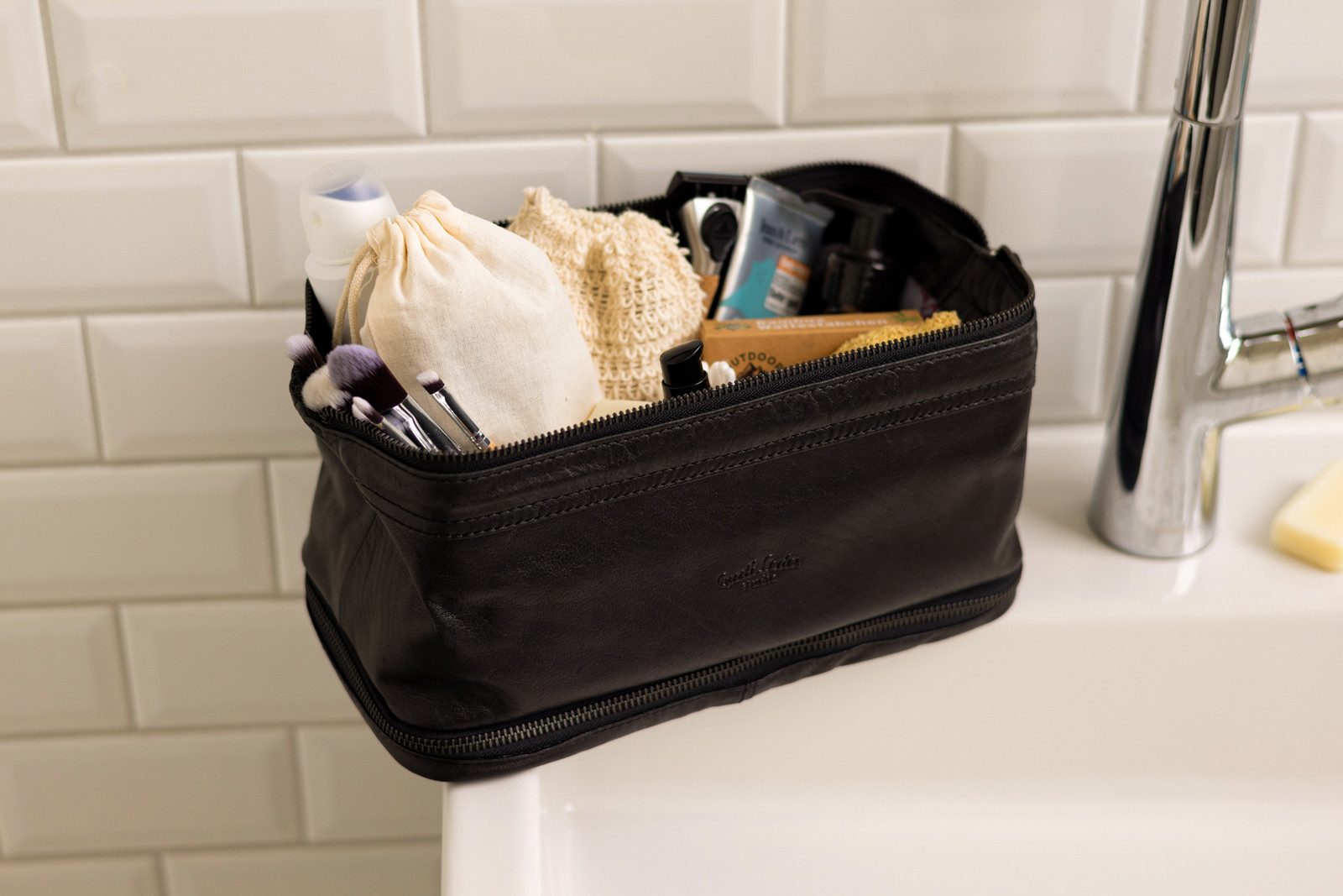Gusti Leder Kulturbeutel Gusti Leder Waschtasche Quinn (1-tlg)