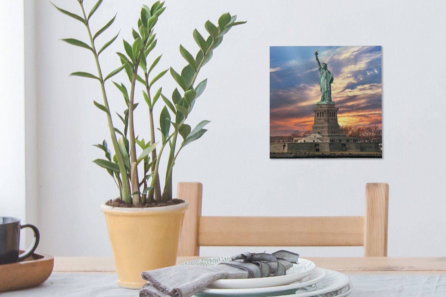 OneMillionCanvasses® Leinwandbild Freiheitsstatue in Bilder Wohnzimmer York bei für New Sonnenuntergang, Leinwand St), Schlafzimmer (1