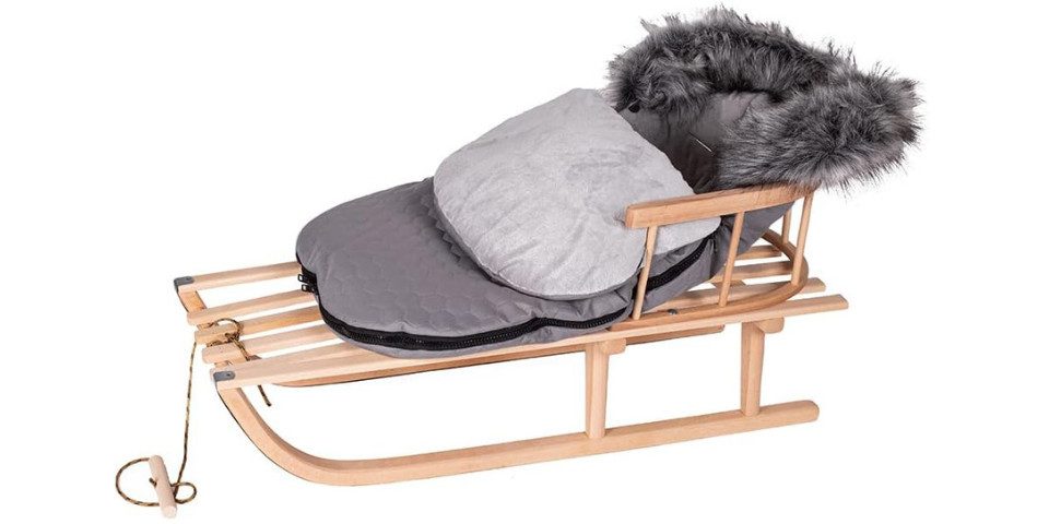 GOLDKIDS Rodel Holzschlitten Kinderschlitten aus Buchenholz Rückenlehne (inkl. Zugseil +, Winterfußsack Schlittensack Fußsack mit), Reißverschluss 48/90 cm Schlitten Metallkufen