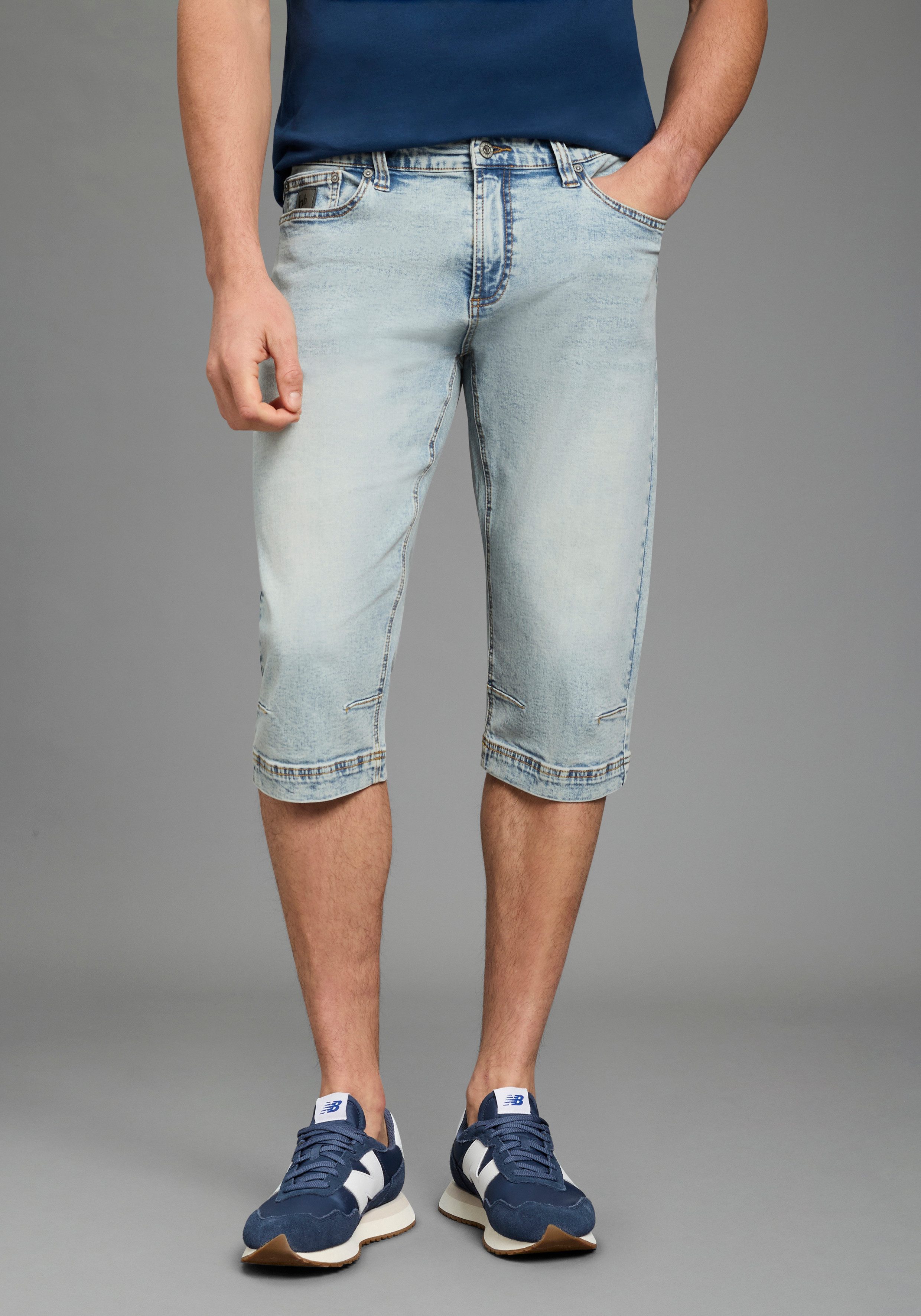 Bruno Banani Jeansbermudas Straight-Fit, normale Leibhöhe, aus elastischem Denim-Material