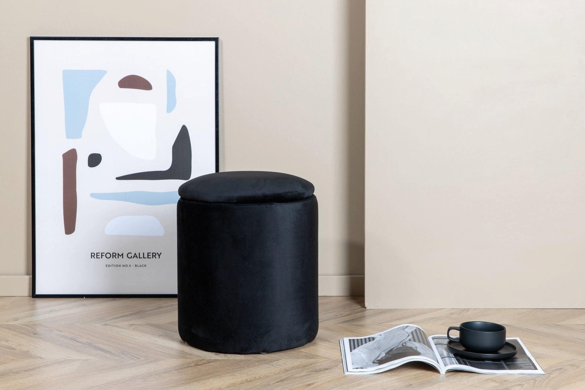 Venture Home Pouf