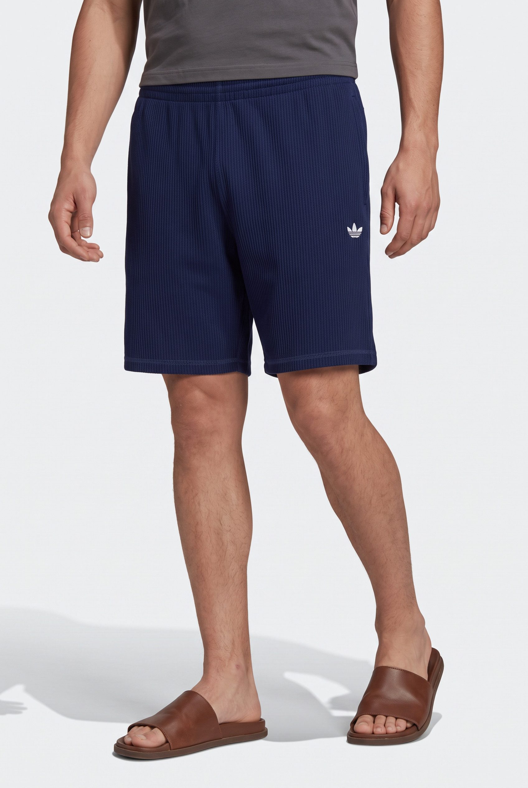 adidas Originals Shorts ESS W SHO für Erwachsene, sportlicher Stil, aus Baumwolle, lässige Passform. Reduzierter Preis € 40,99. Unverbindliche Preisempfehlung € 50,00