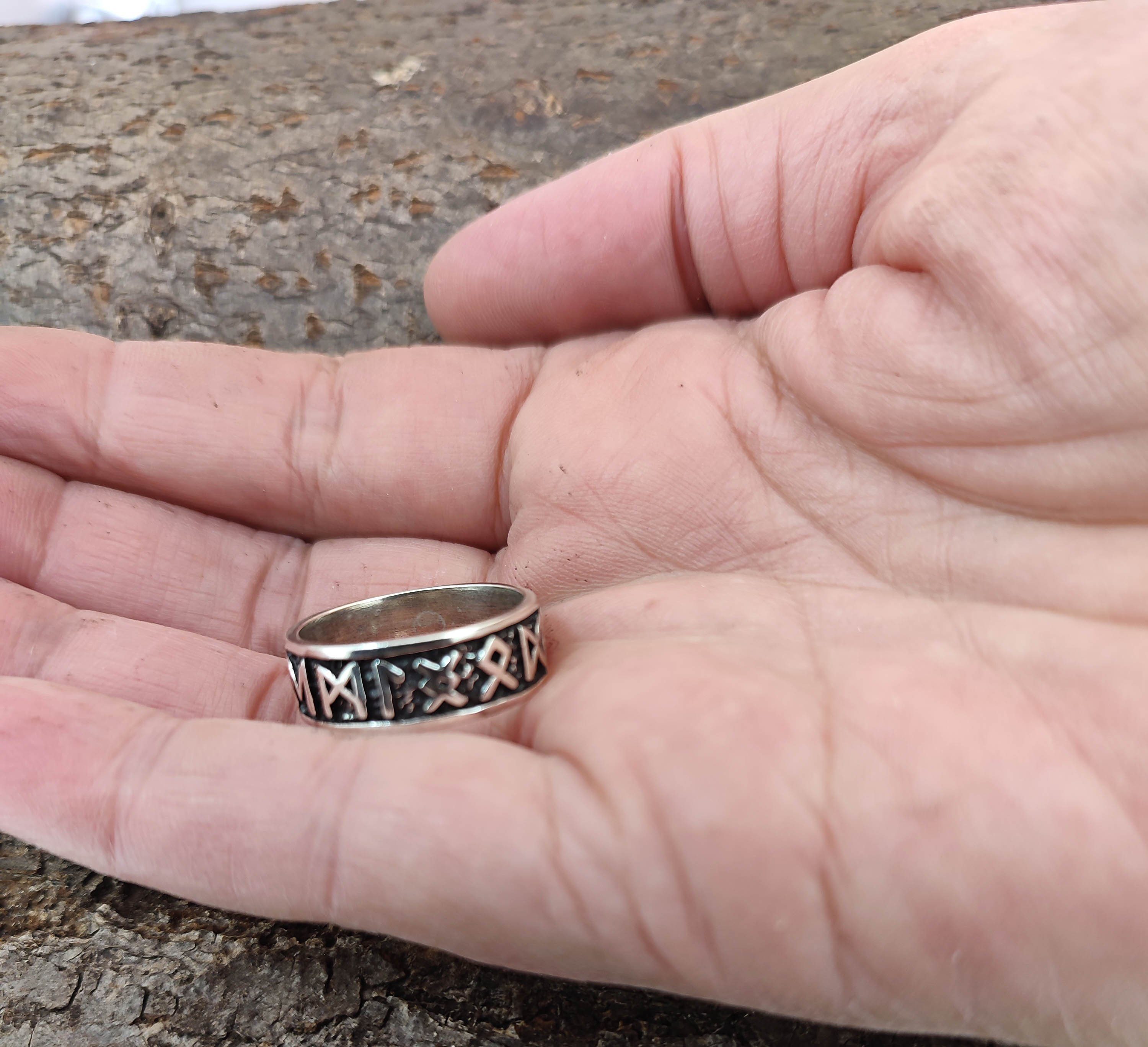 Kiss of Leather Silberring Ring Fingerring Runen Gr. 50-80 Runenring Alphabet Futhark