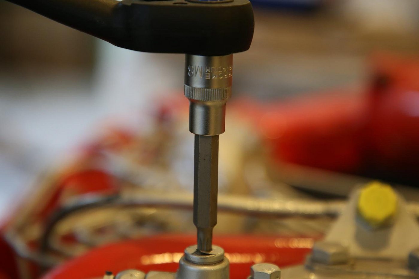 Thumbnail - Brilliant Tools Bohrer- und Bitset 1/2" Vielzahn-Bit-Stecknuss, 100 mm lang, M8