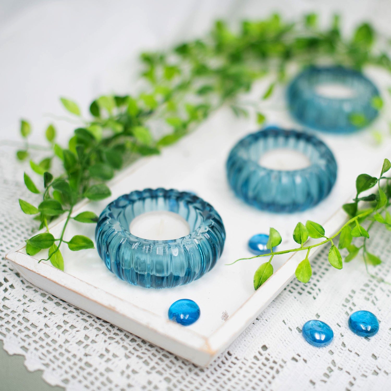 Logbuch-Verlag Dekofigur 3 Blaue Teelichthalter aus Glas Teelichtgläser Tischdekoration für