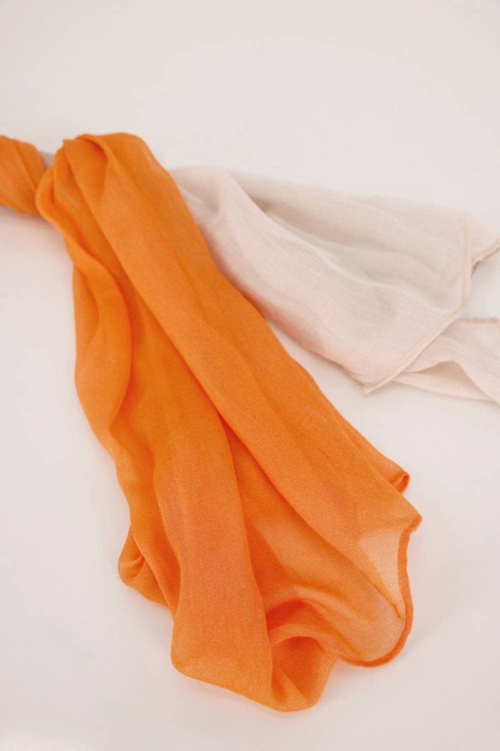 Monari Modeschal 410469, Sanfter Farbverlauf als stilvoller Hingucker