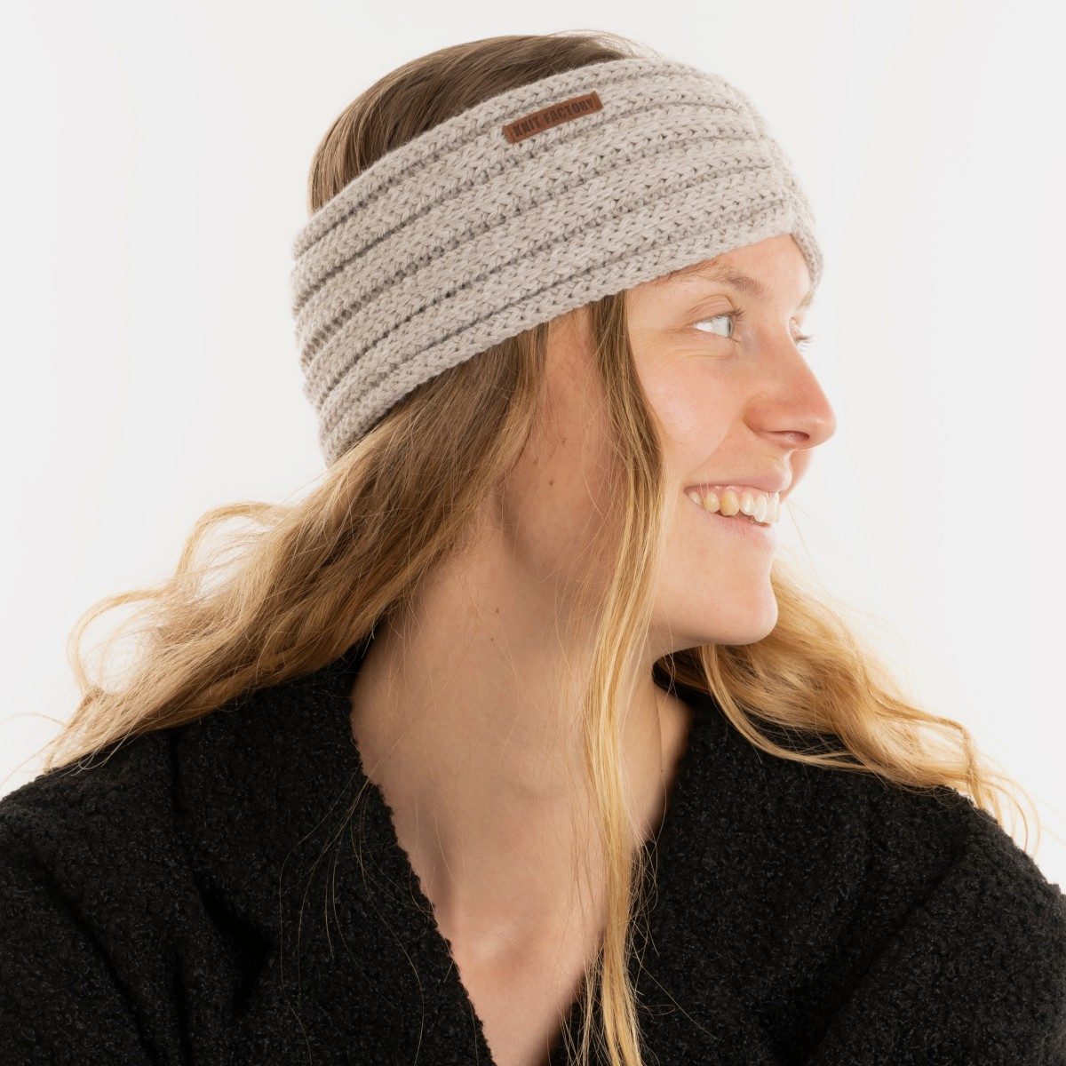 Knit Factory Stirnband Nica Stirnband Iced Clay One Size Gestreift (Set, 1-St., Spar-Set) Strick accesoires Wohnen sale winter herbst deko mode Damen Herren