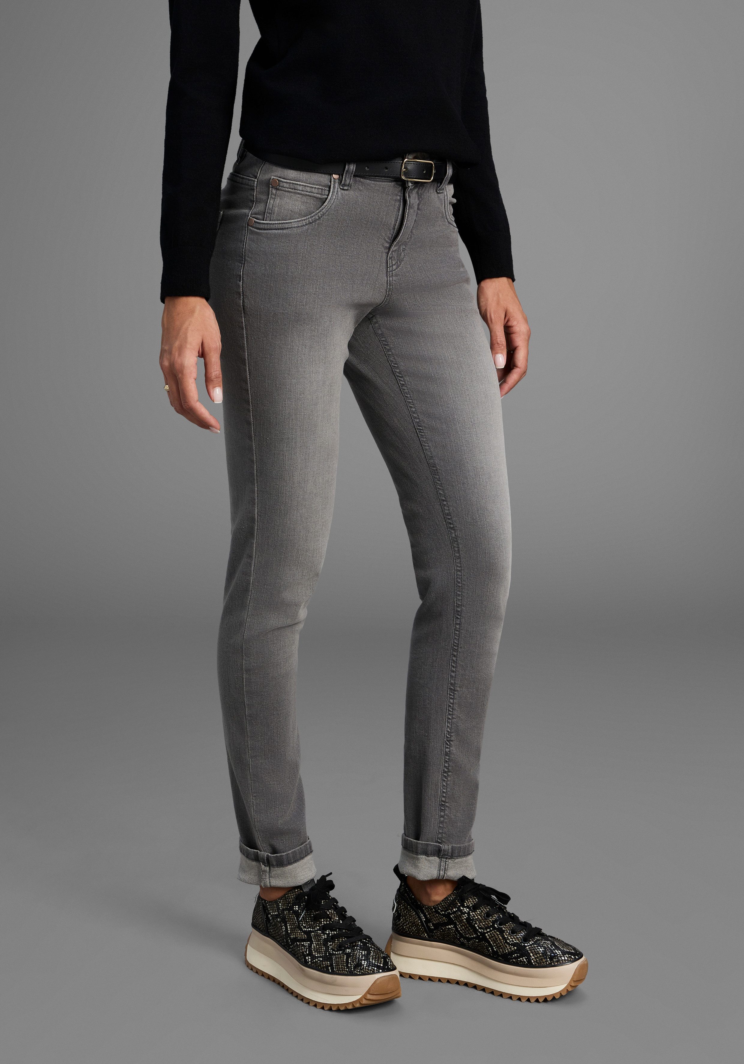 Arizona Slim-fit-Jeans Bund mit seitlichem Gummizugeinsatz schmale Passform, Röhrenjeans, Used-Waschung, hohe Leibhöhe