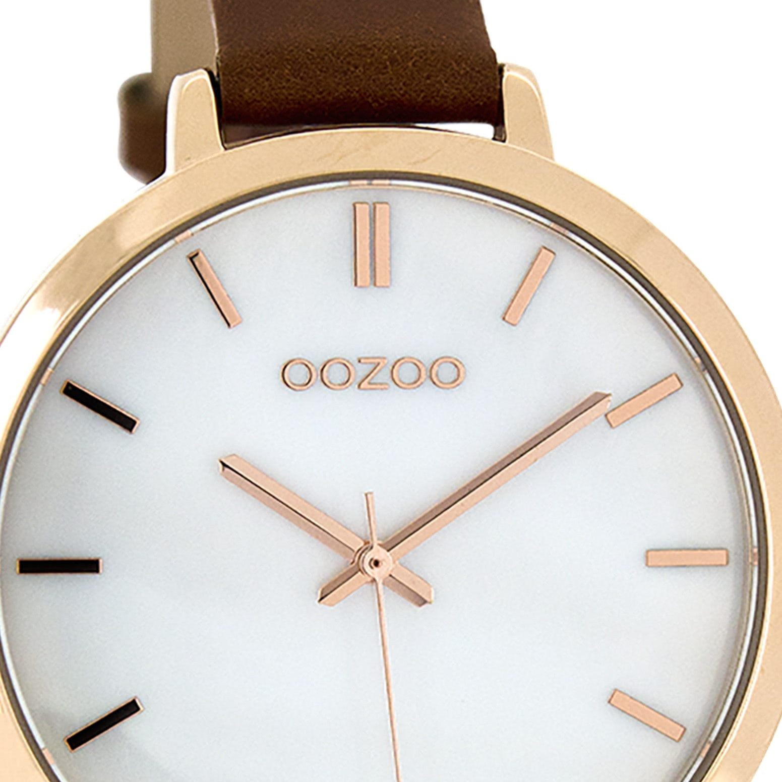 OOZOO Quarzuhr Oozoo Damen Uhr Casual schimmernd Leder, (Analoguhr), Damenuhr rund, mittel (ca. 38mm) Lederarmband, Casual-Style
