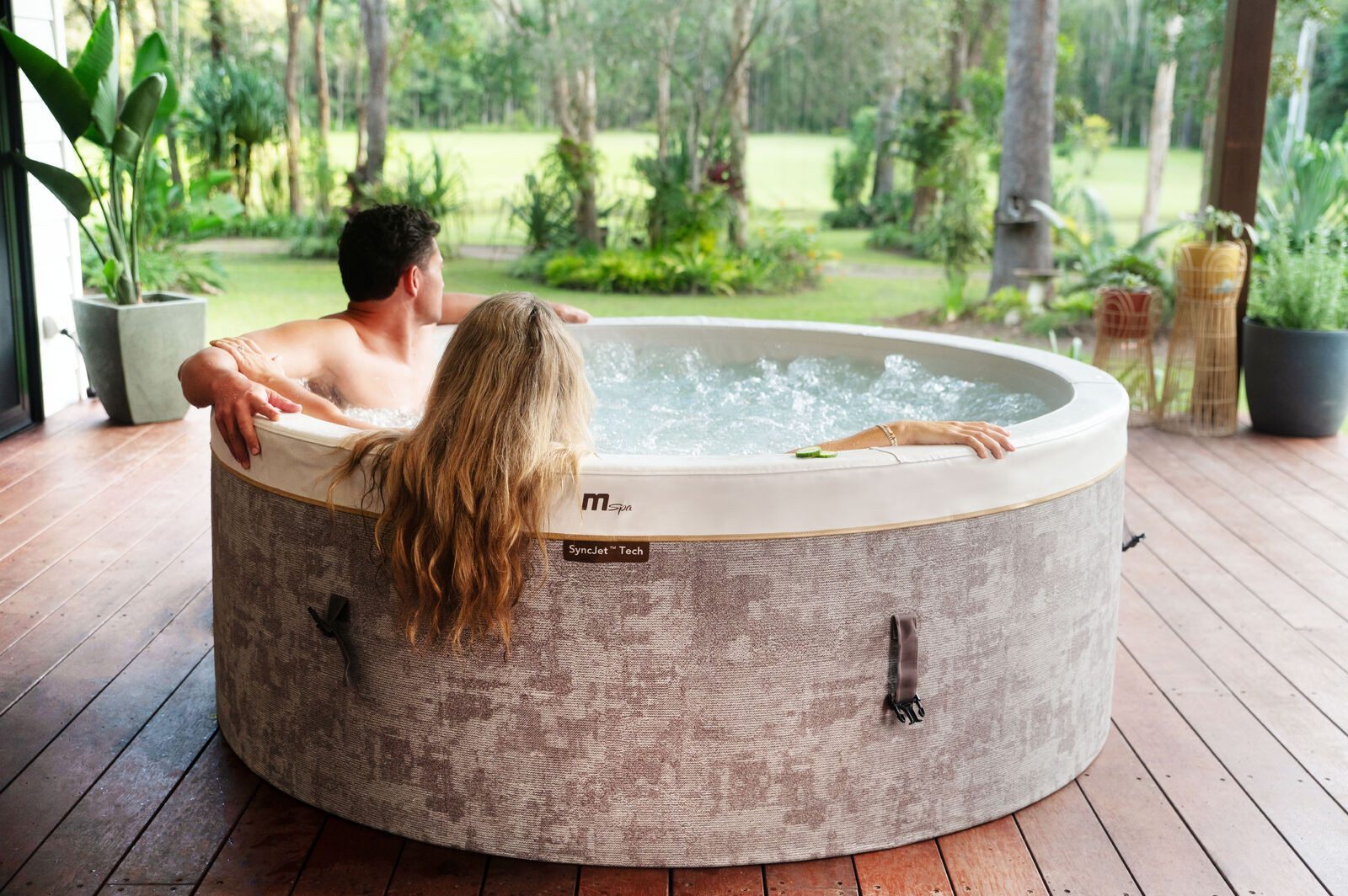 mSpa Whirlpool COCOON ECO - Ø 180 x 65 cm - ganzjährig Outdoor Pool - XXL - 6 Pers., inkl. UVC+, 3 Hydromassagedüsen, App-Steuerung, Schnellheizsystem